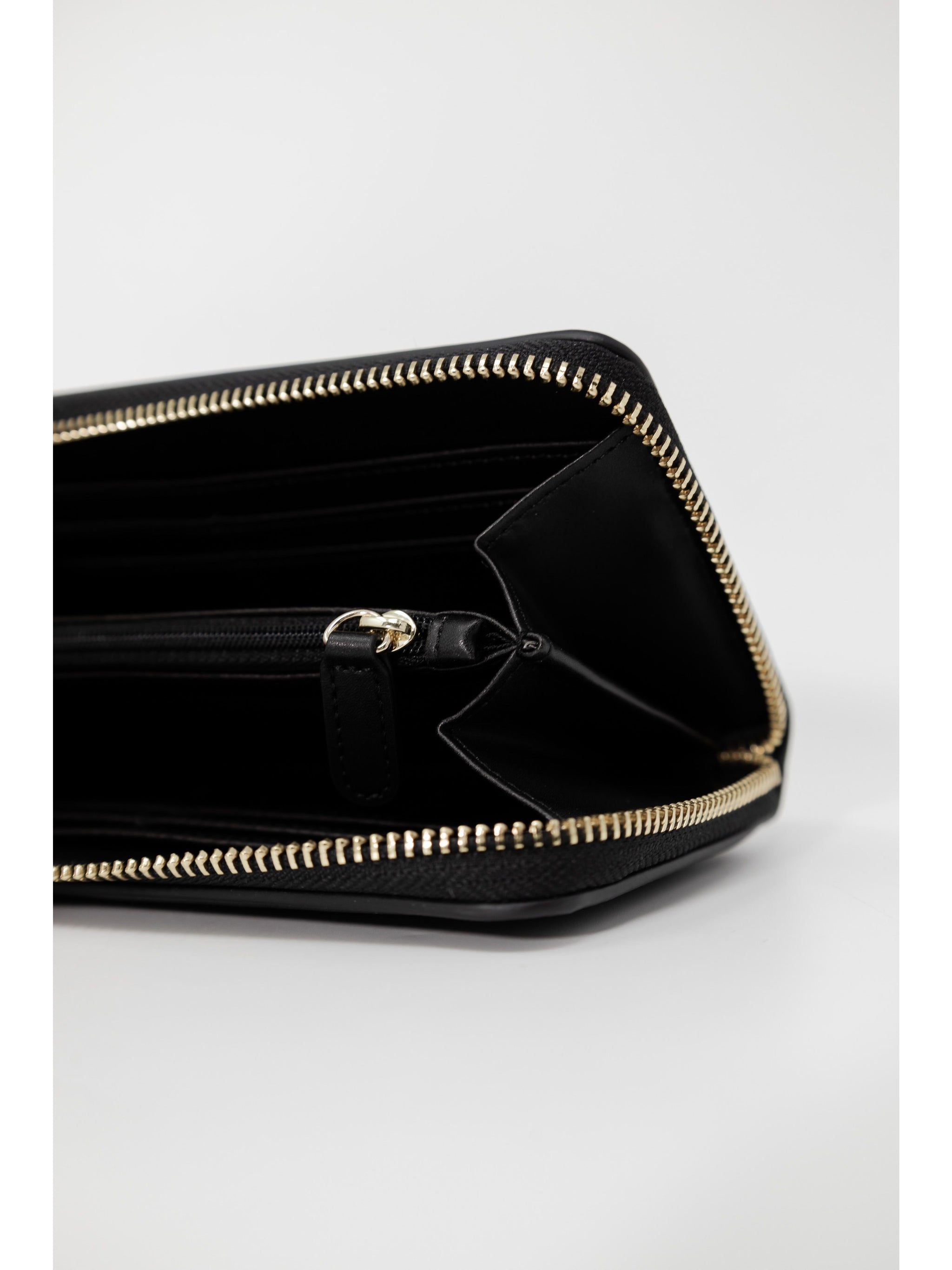 LOVE MOSCHINO · Портфейл · JC5600PP1I | DontMiss.bg