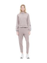 EA7 Emporio Armani · Суитшърт · Бежов | DontMiss.bg