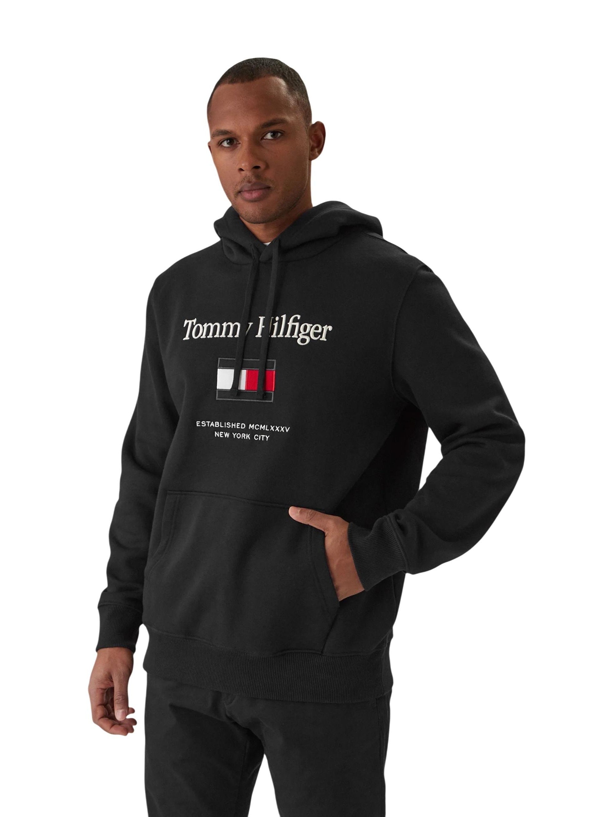 Tommy Hilfiger · Суитшърт · Черен | DontMiss.bg