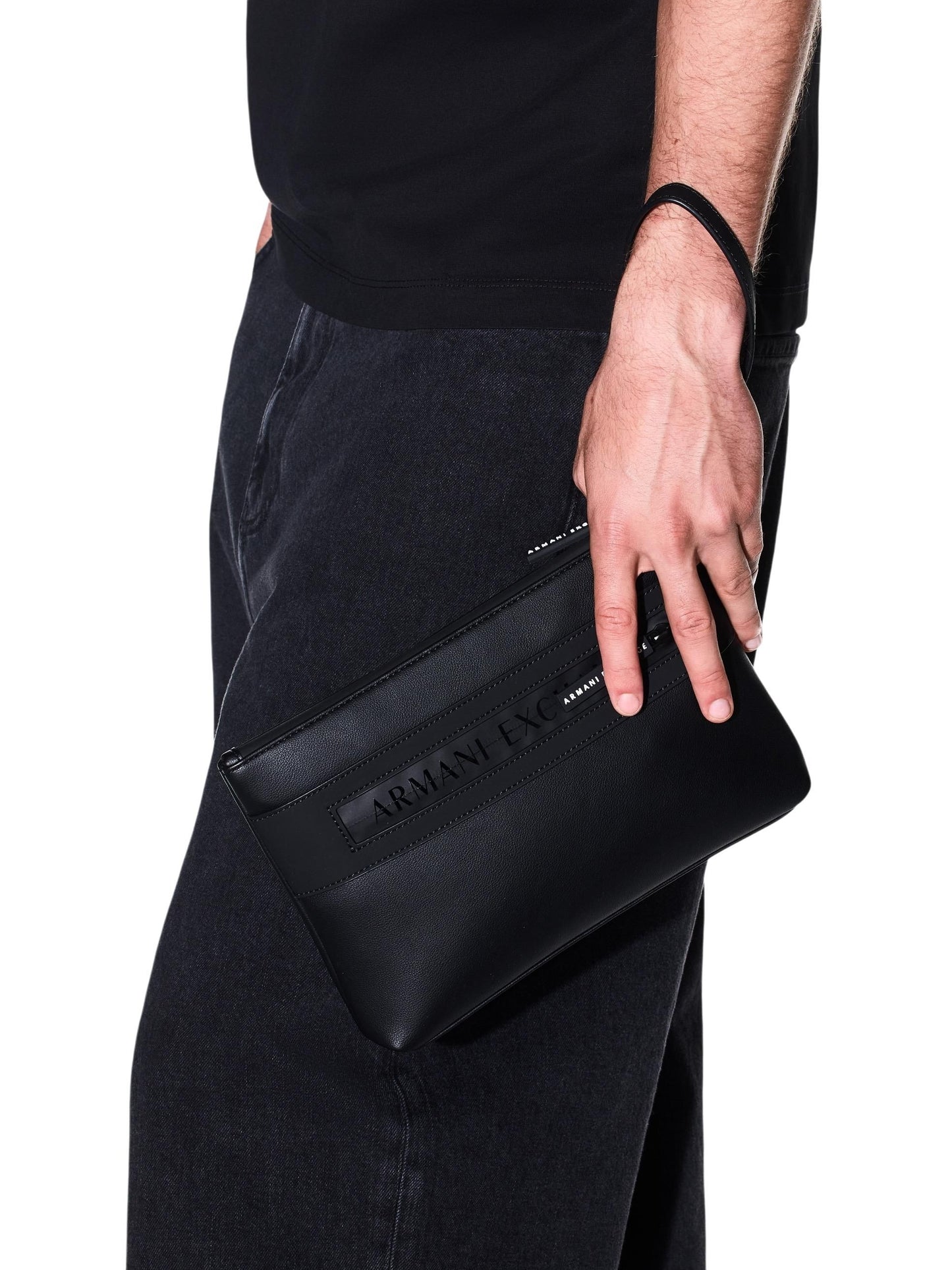 Armani Exchange · Чанта · Черен | DontMiss.bg
