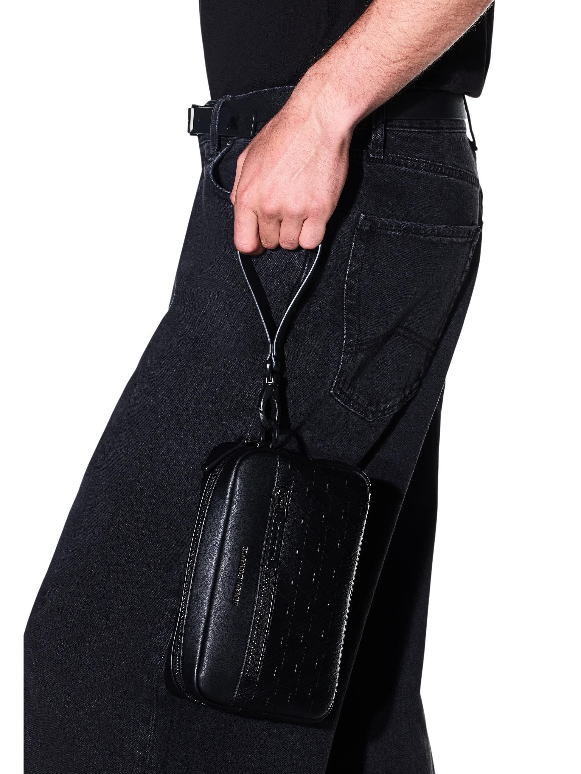 Armani Exchange · Чанта · Черен | DontMiss.bg