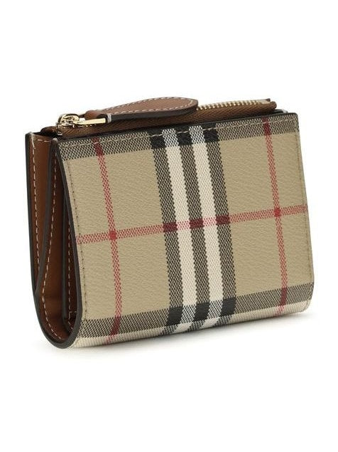 Burberry · Портфейл · Бежов | DontMiss.bg