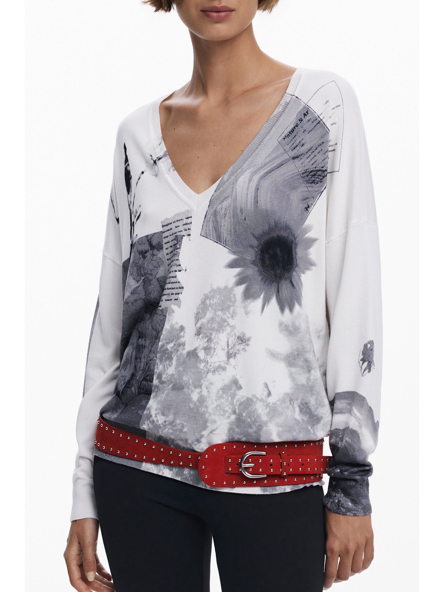Desigual · Пуловер · 25WWJF15 | DontMiss.bg