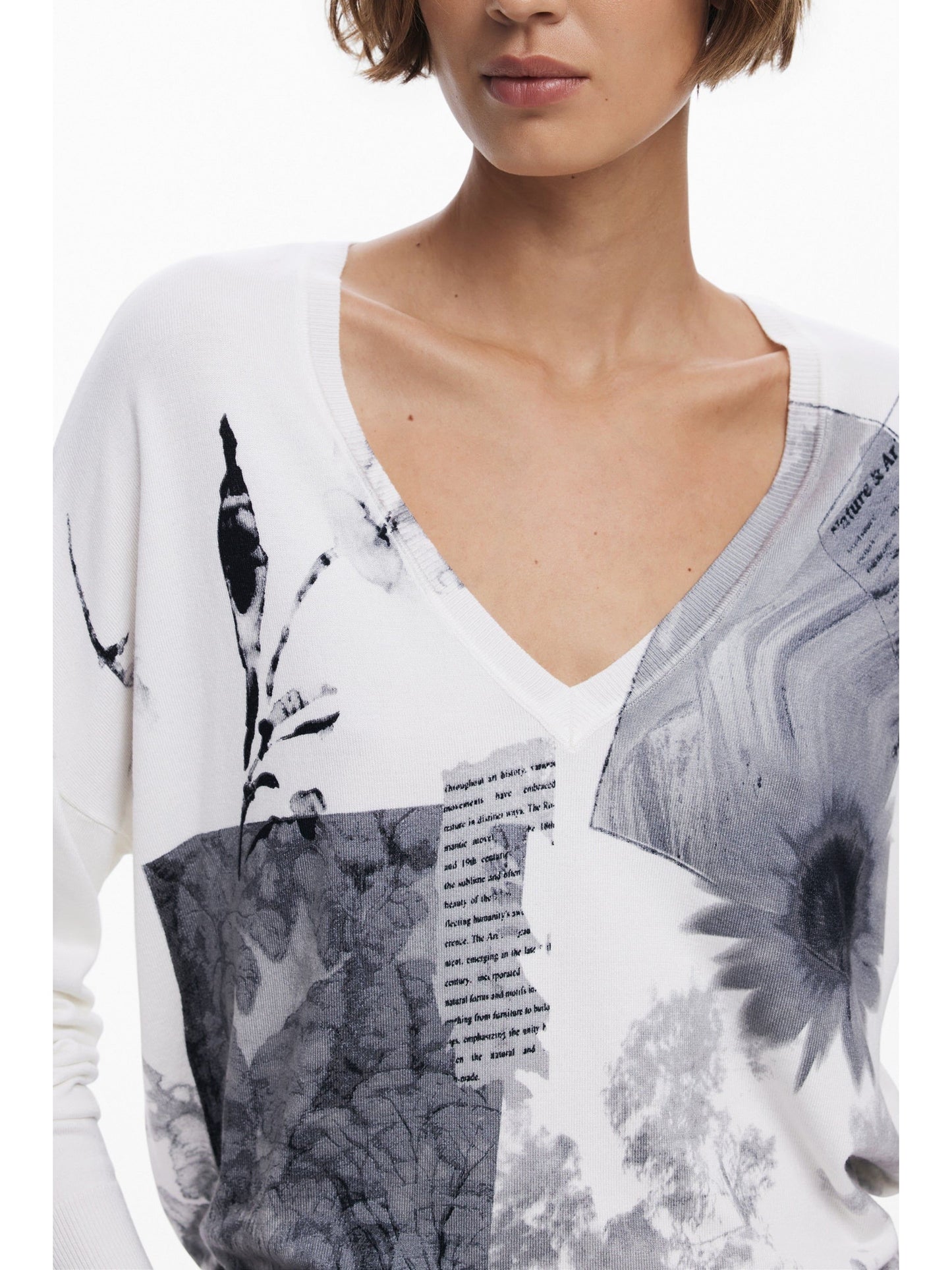 Desigual · Пуловер · 25WWJF15 | DontMiss.bg