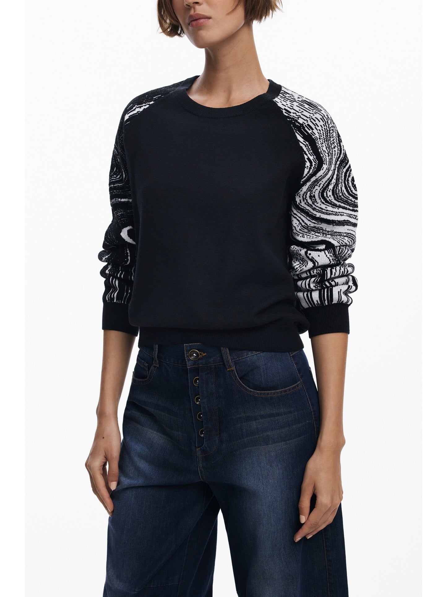 Desigual · Пуловер · 25WWJF28 | DontMiss.bg