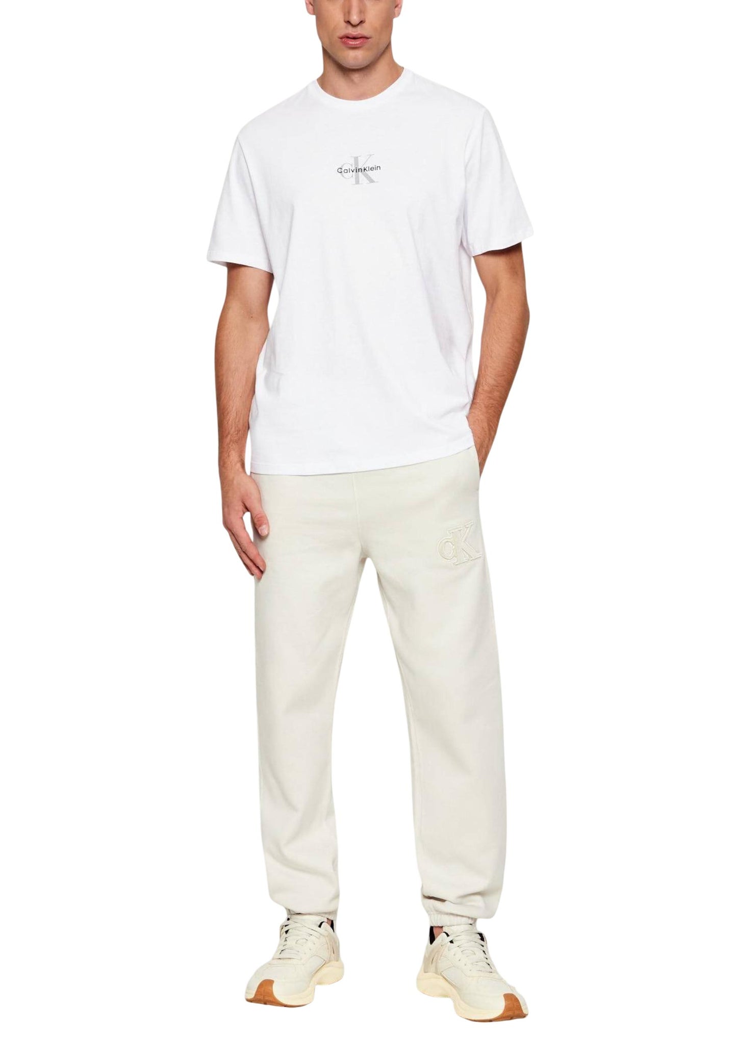 Тениска · Бял