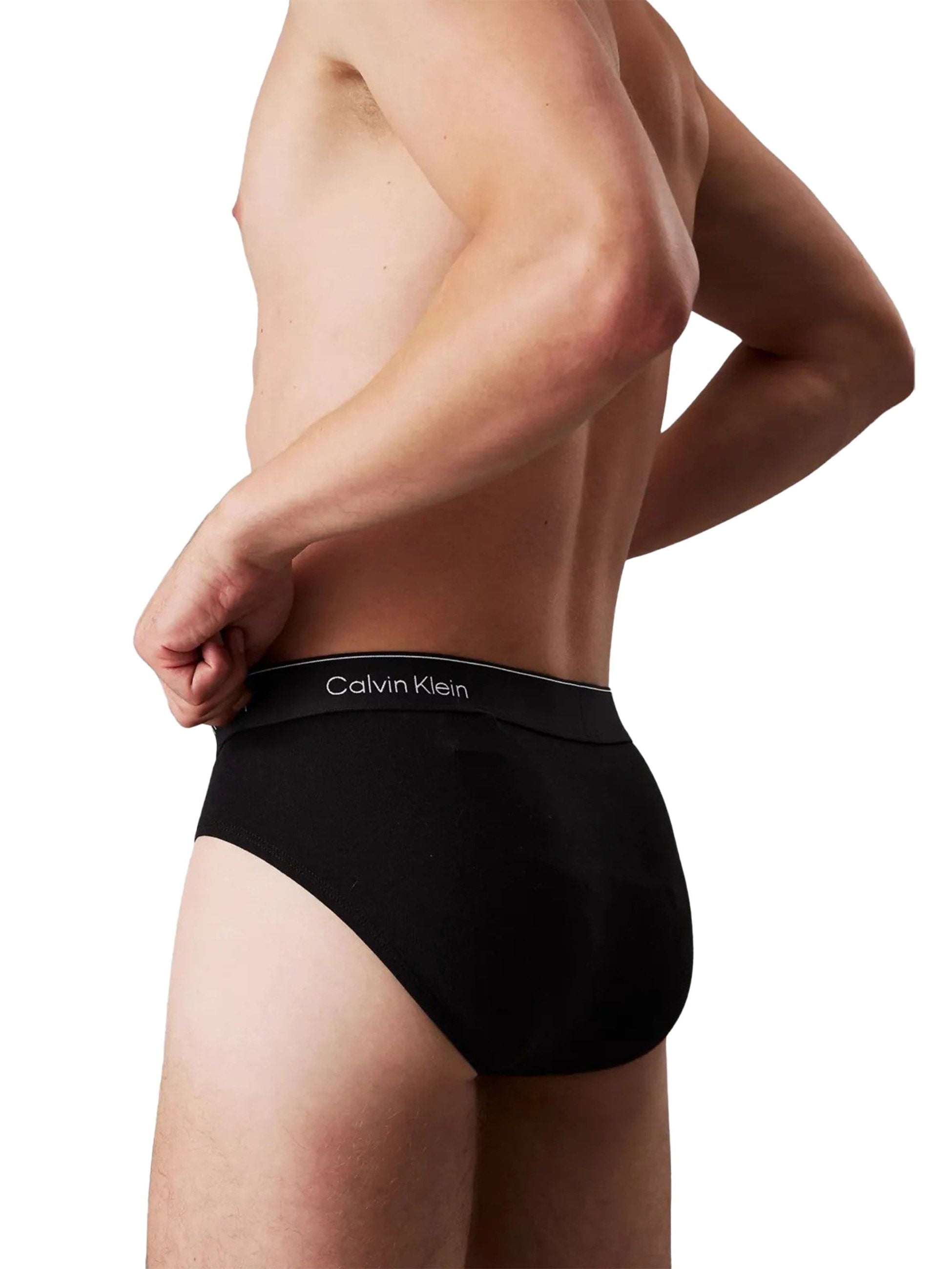 Calvin Klein Underwear · Слипове · LV00NB4388 | DontMiss.bg