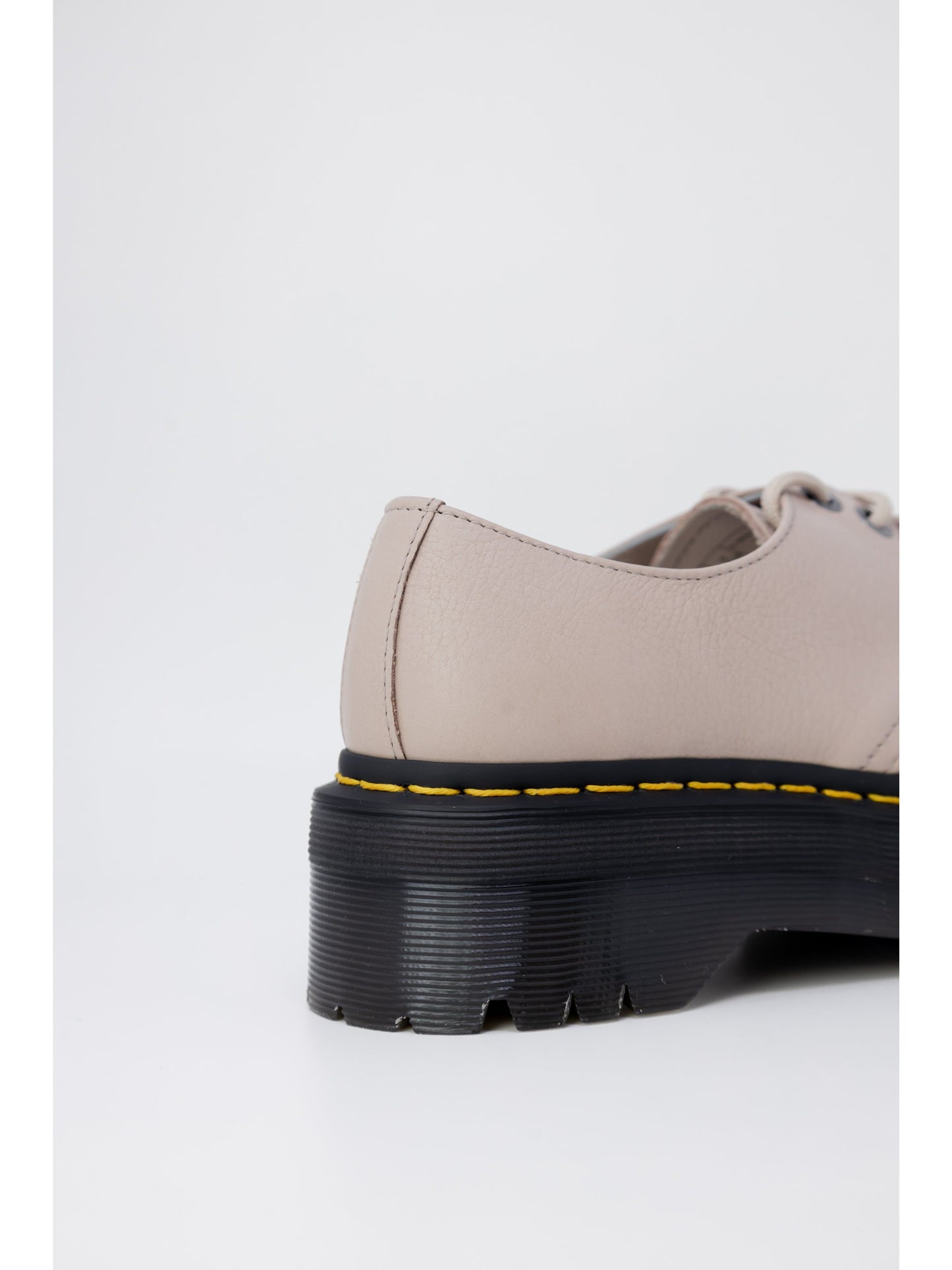 Dr. Martens · Ниски обувки · 31167348 | DontMiss.bg