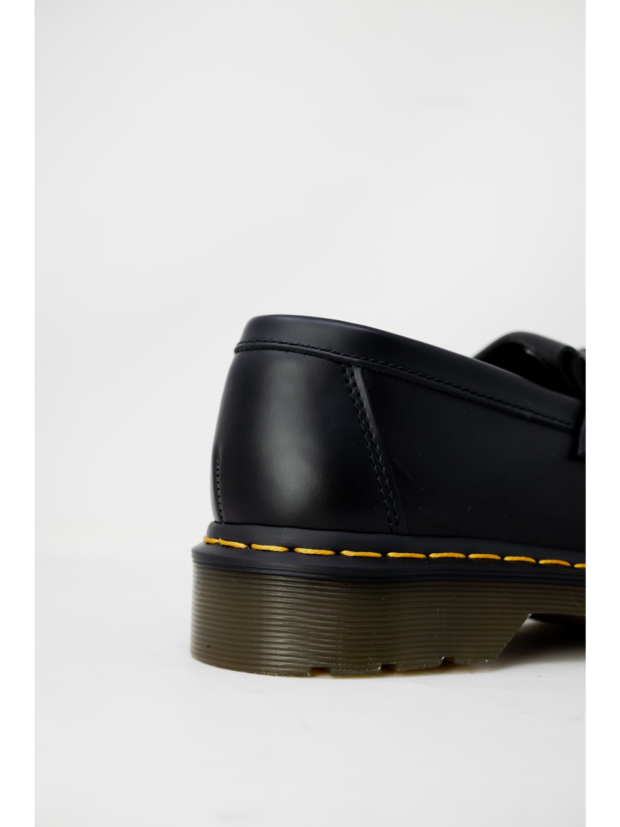 Dr. Martens · Ниски обувки · 22209001 | DontMiss.bg