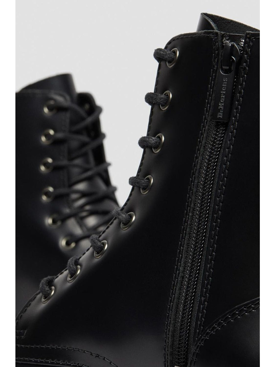 Dr. Martens · Ботуши · 15265001 | DontMiss.bg