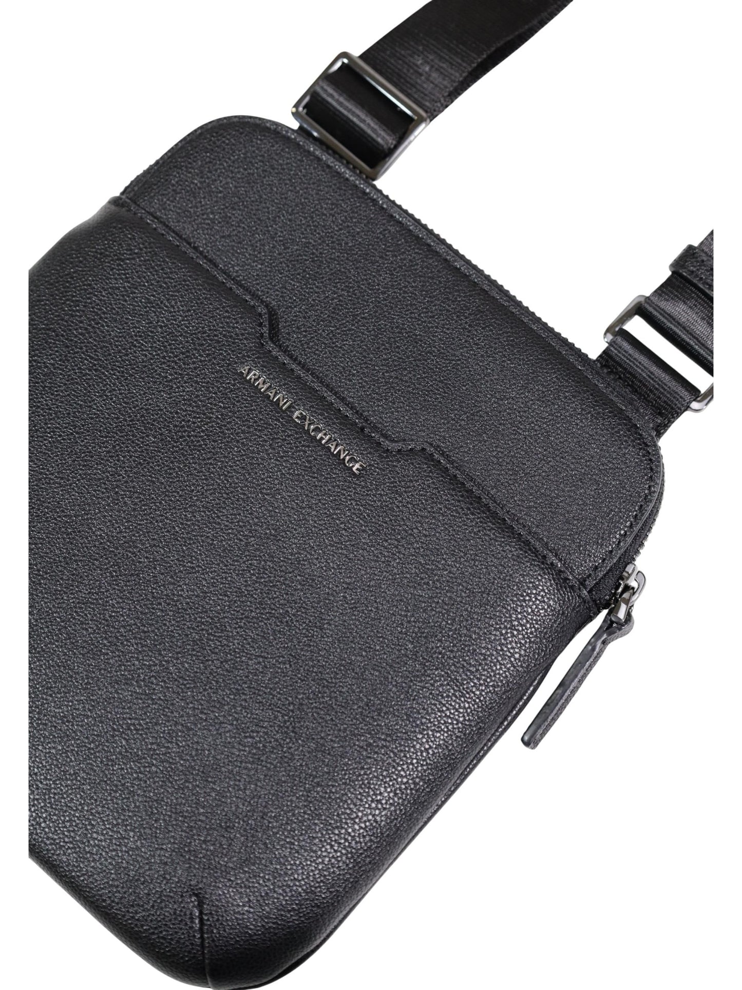 Armani Exchange · Чанта · XM002586 AF22651 | DontMiss.bg