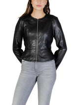 Jacqueline de Yong · Яке · 15353991 | DontMiss.bg