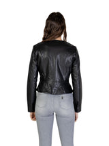 Jacqueline de Yong · Яке · 15353991 | DontMiss.bg