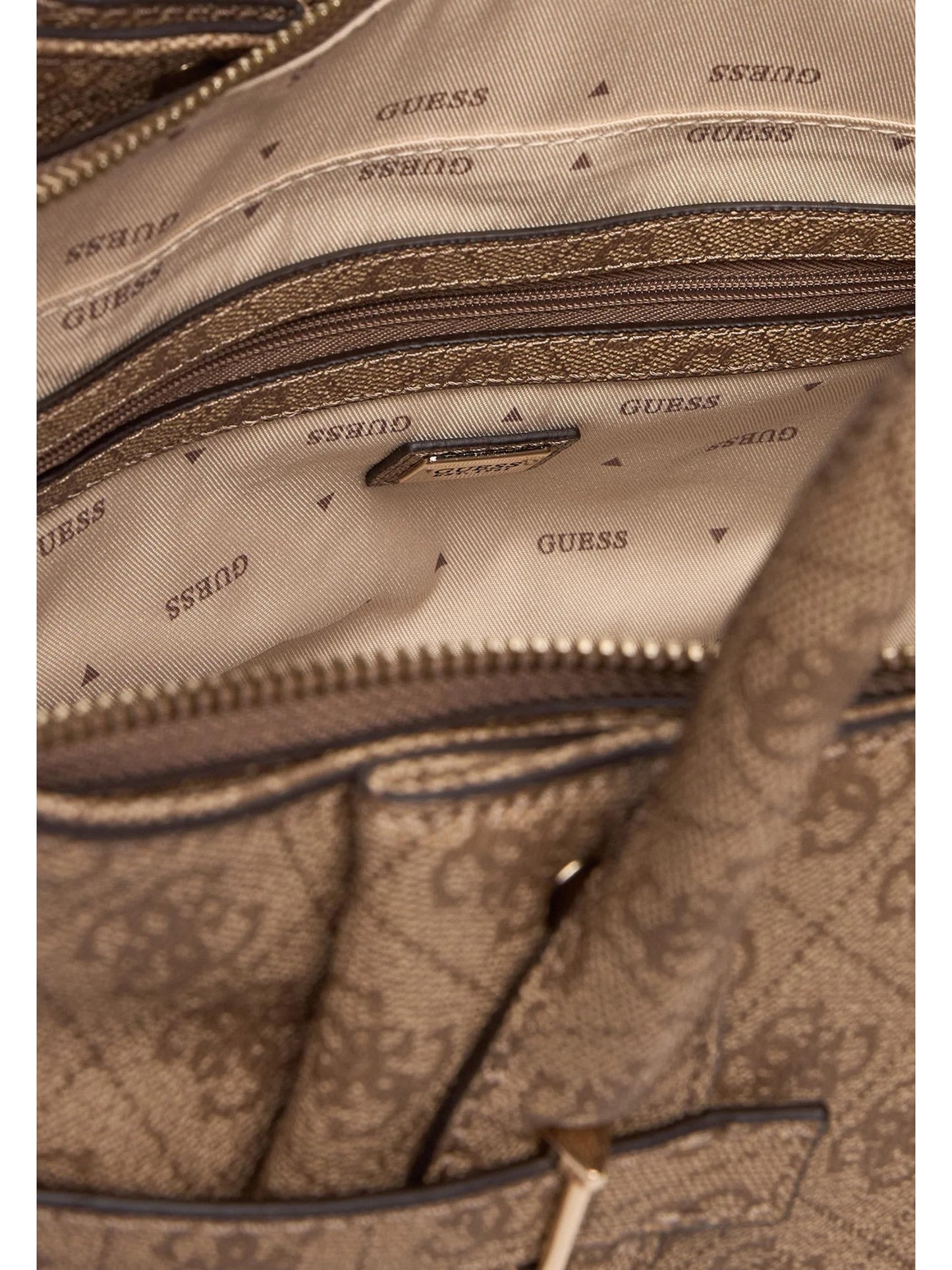 Guess · Дамска чанта · HWSG78 33070 | DontMiss.bg