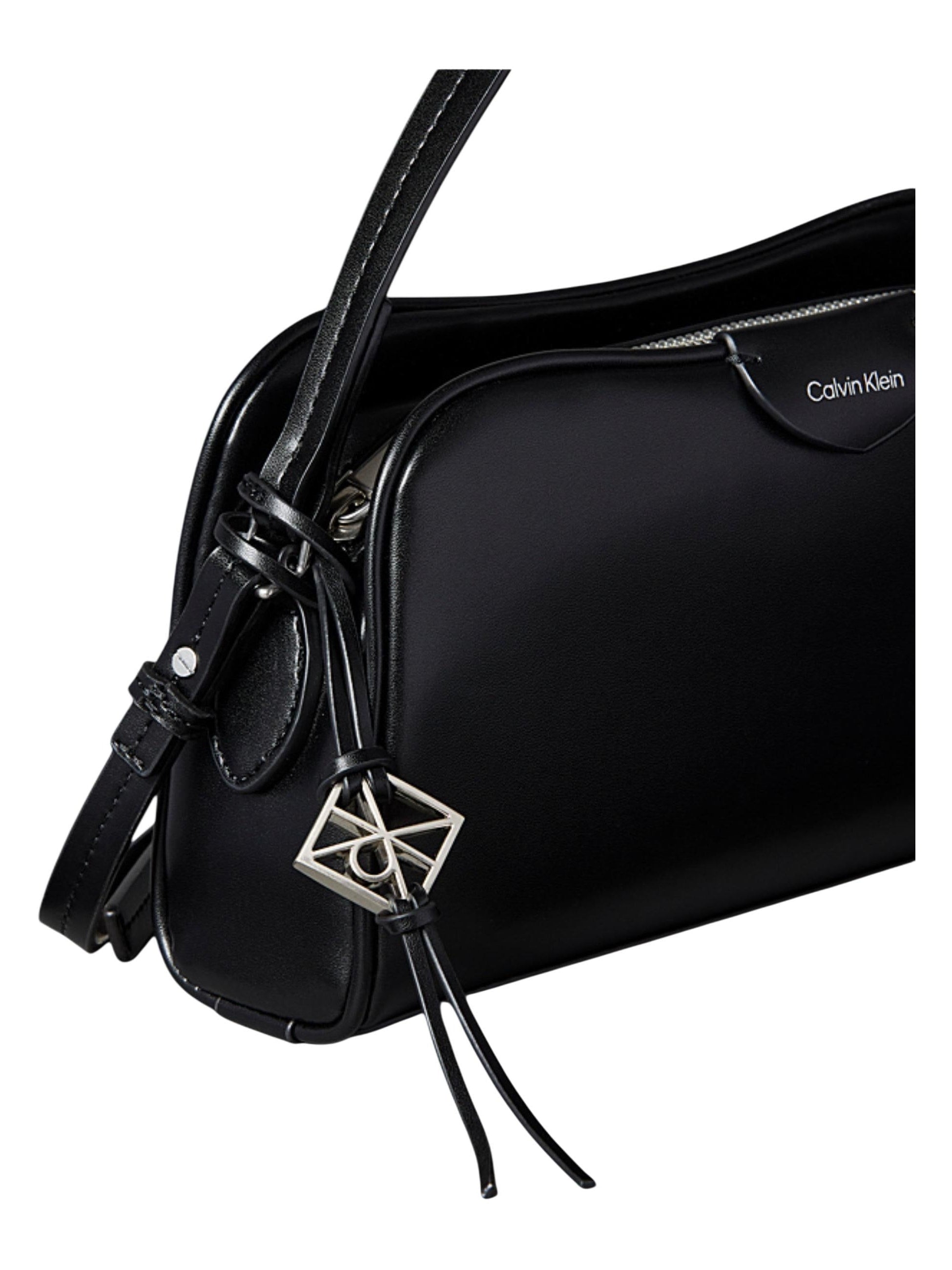 Calvin Klein · Дамска чанта · LV04F3370G | DontMiss.bg