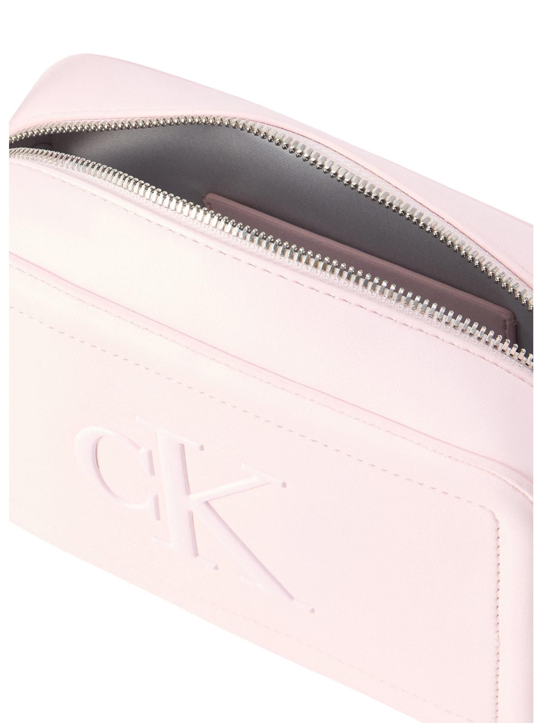 Calvin Klein · Дамска чанта · LV04F3220G | DontMiss.bg