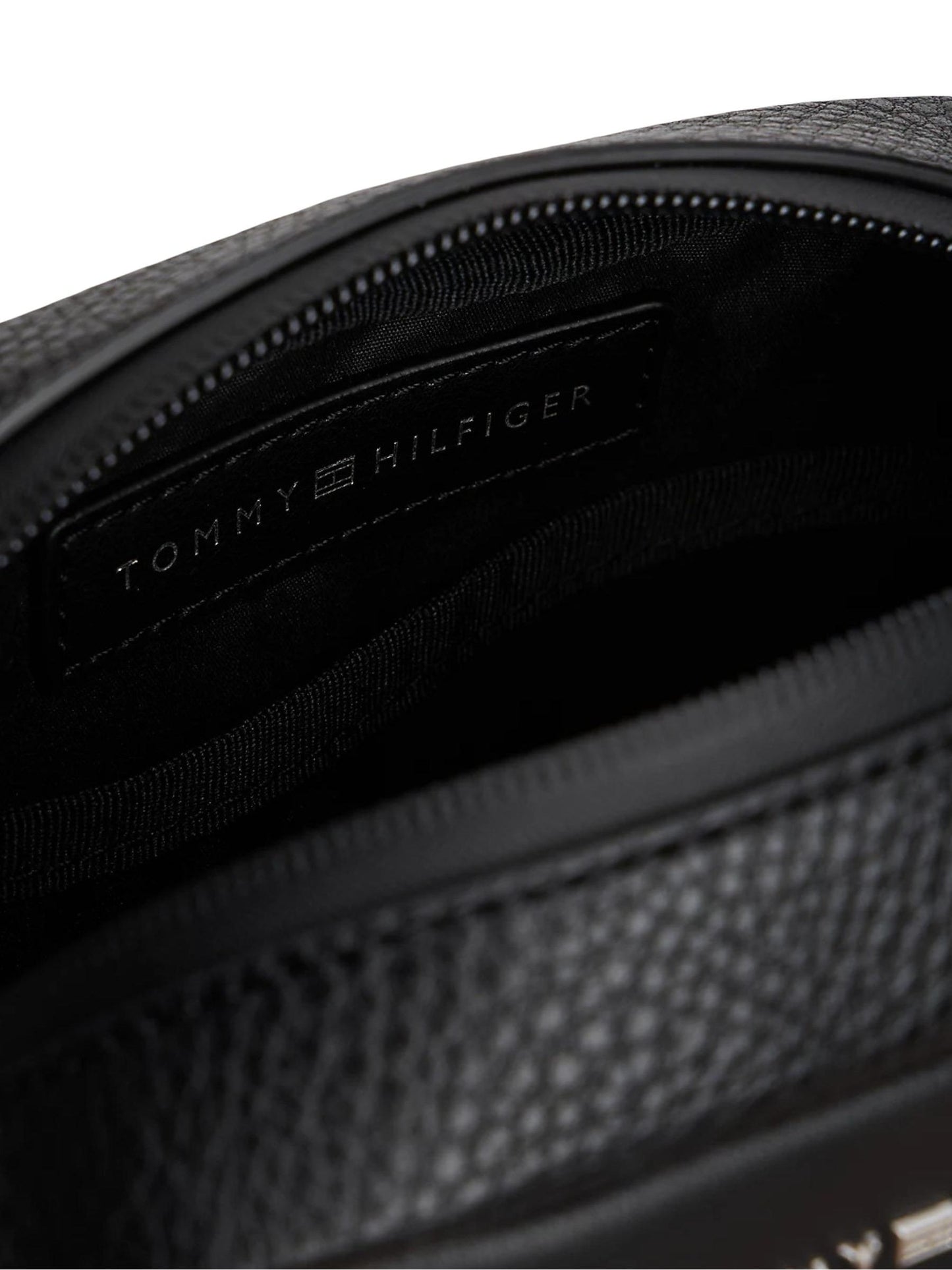 Tommy Hilfiger · Чанта · AM0AM14019 | DontMiss.bg