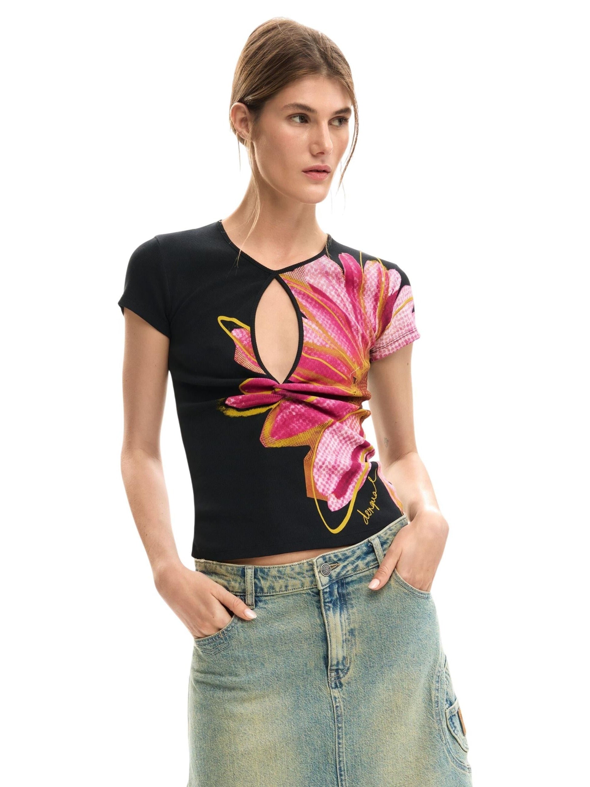 Desigual · Тениска · 26SWTK05 | DontMiss.bg