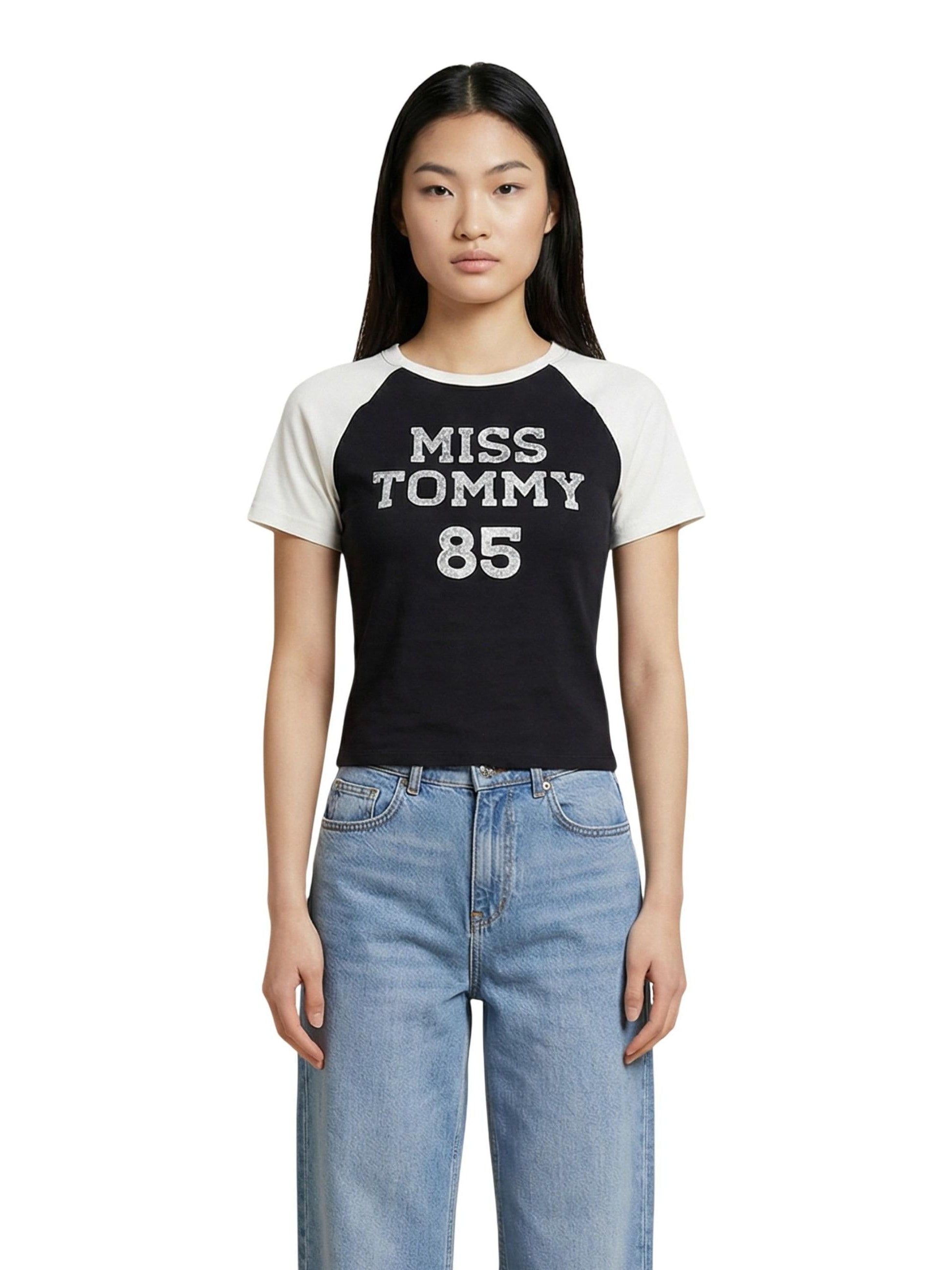 Tommy Jeans · Тениска · DW0DW22536 | DontMiss.bg