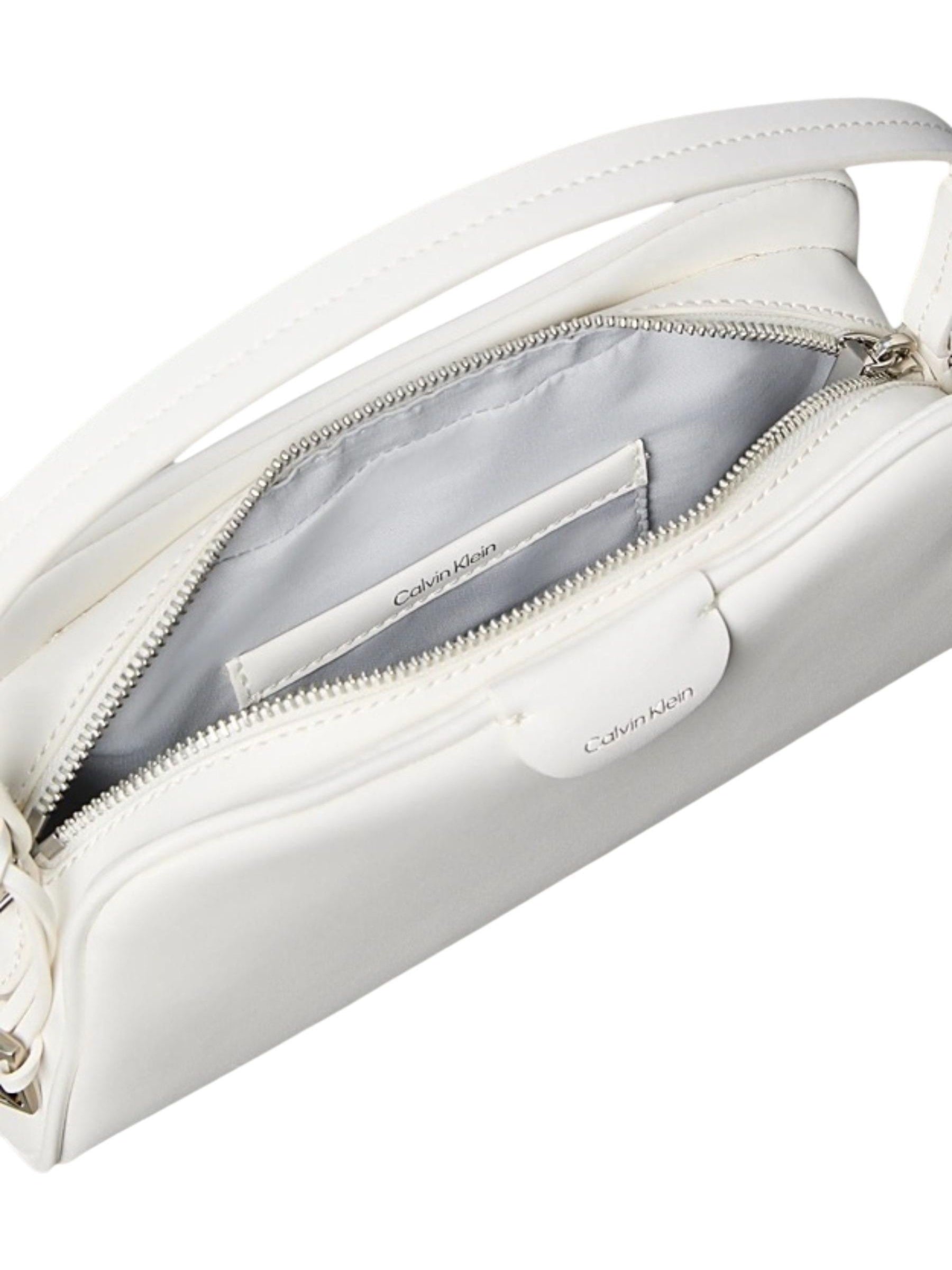 Calvin Klein · Дамска чанта · LV04F3370G | DontMiss.bg