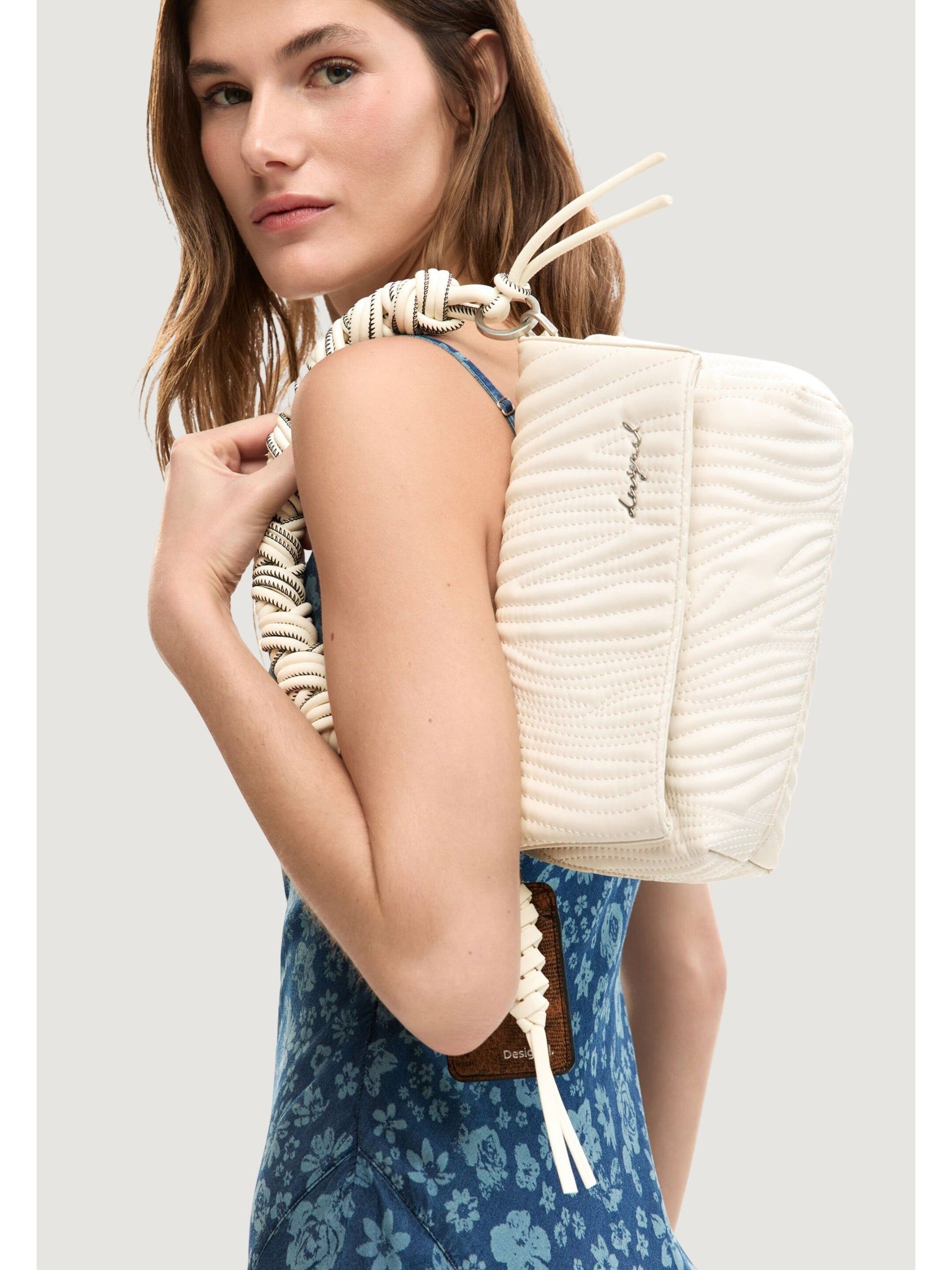 Desigual · Дамска чанта · 26SAXPBB | DontMiss.bg