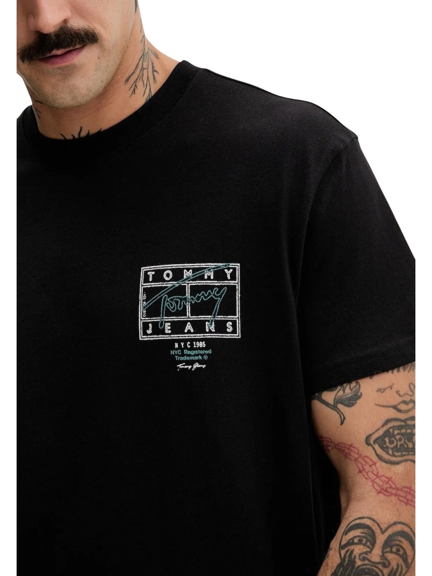 Tommy Jeans · Тениска · DM0DM22319 | DontMiss.bg
