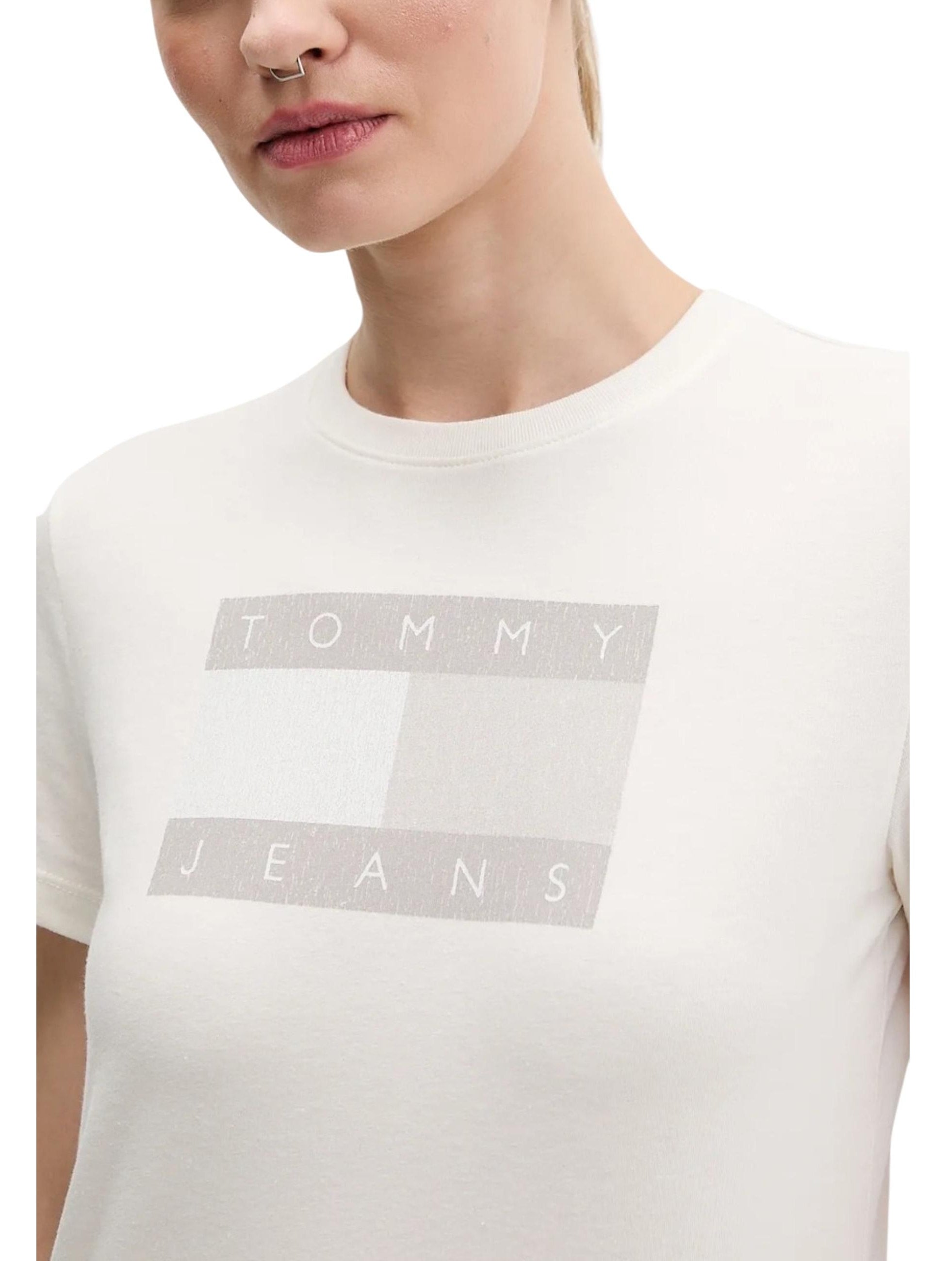 Tommy Jeans · Тениска · DW0DW22562 | DontMiss.bg