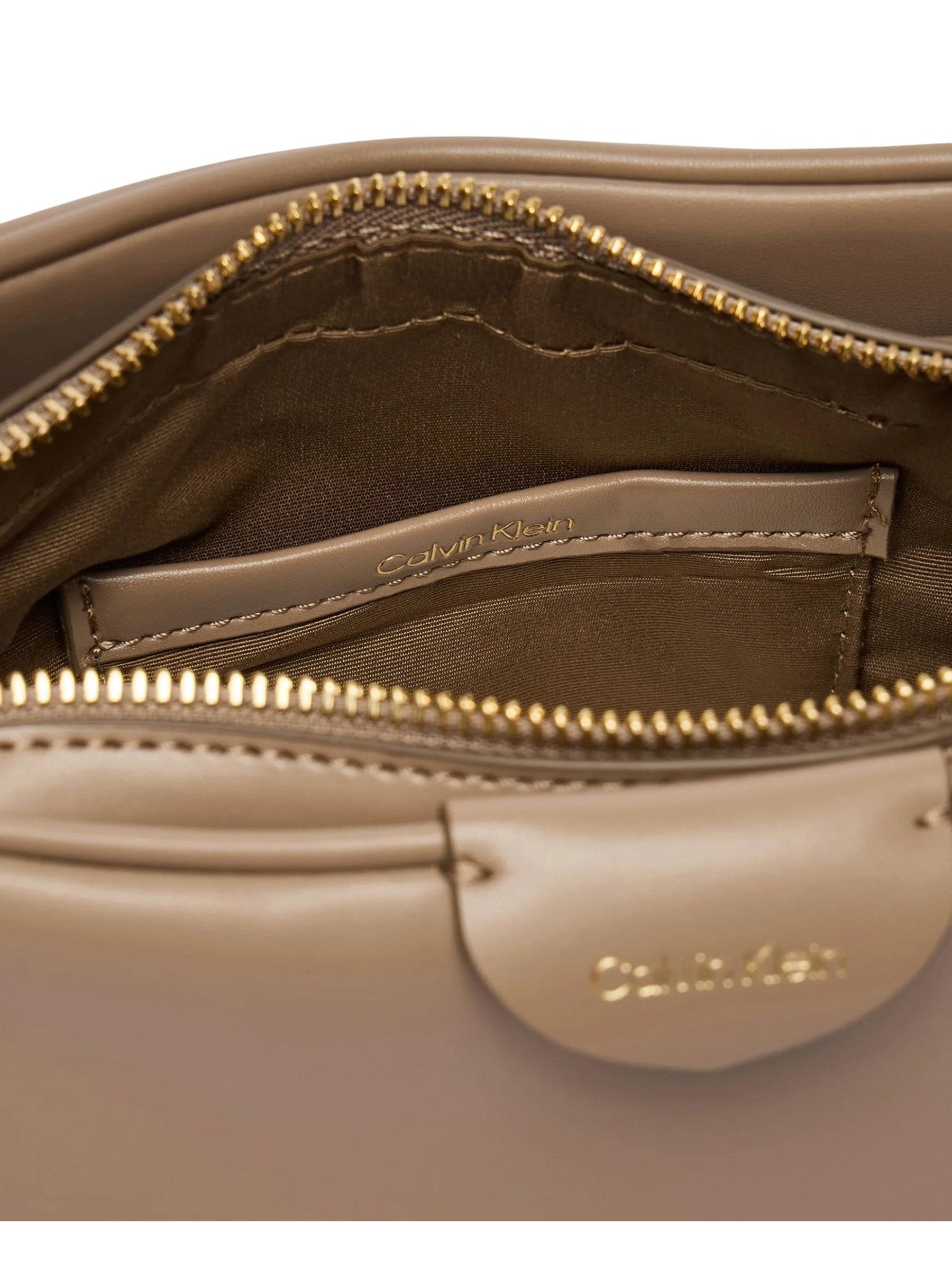 Calvin Klein · Дамска чанта · LV04F3370G | DontMiss.bg