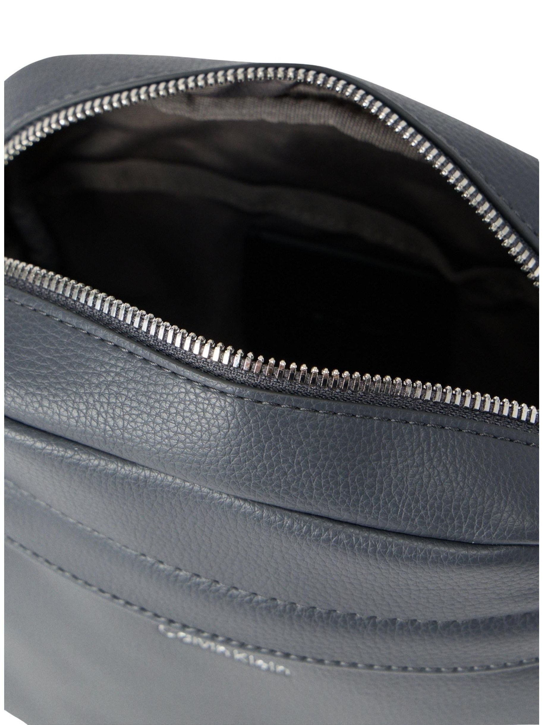 Calvin Klein · Чанта · LV04D3160G | DontMiss.bg