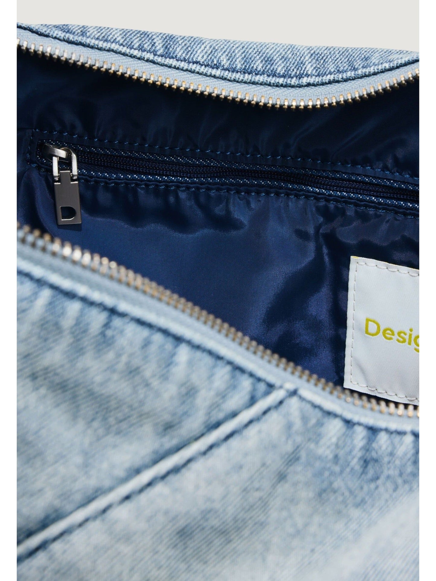 Desigual · Дамска чанта · 26SAXD27 | DontMiss.bg