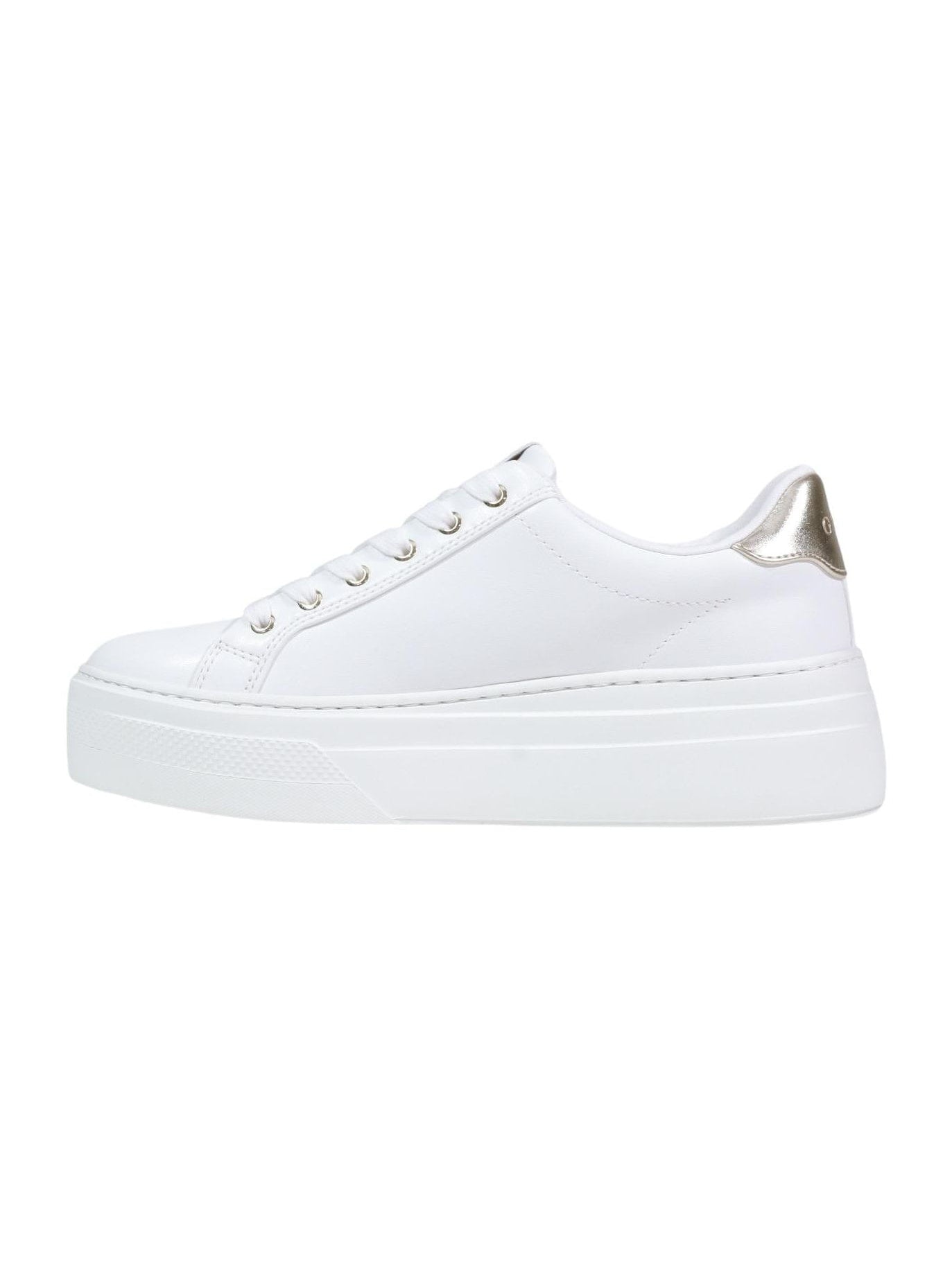 Guess · Ниски кецове · AMERA | DontMiss.bg