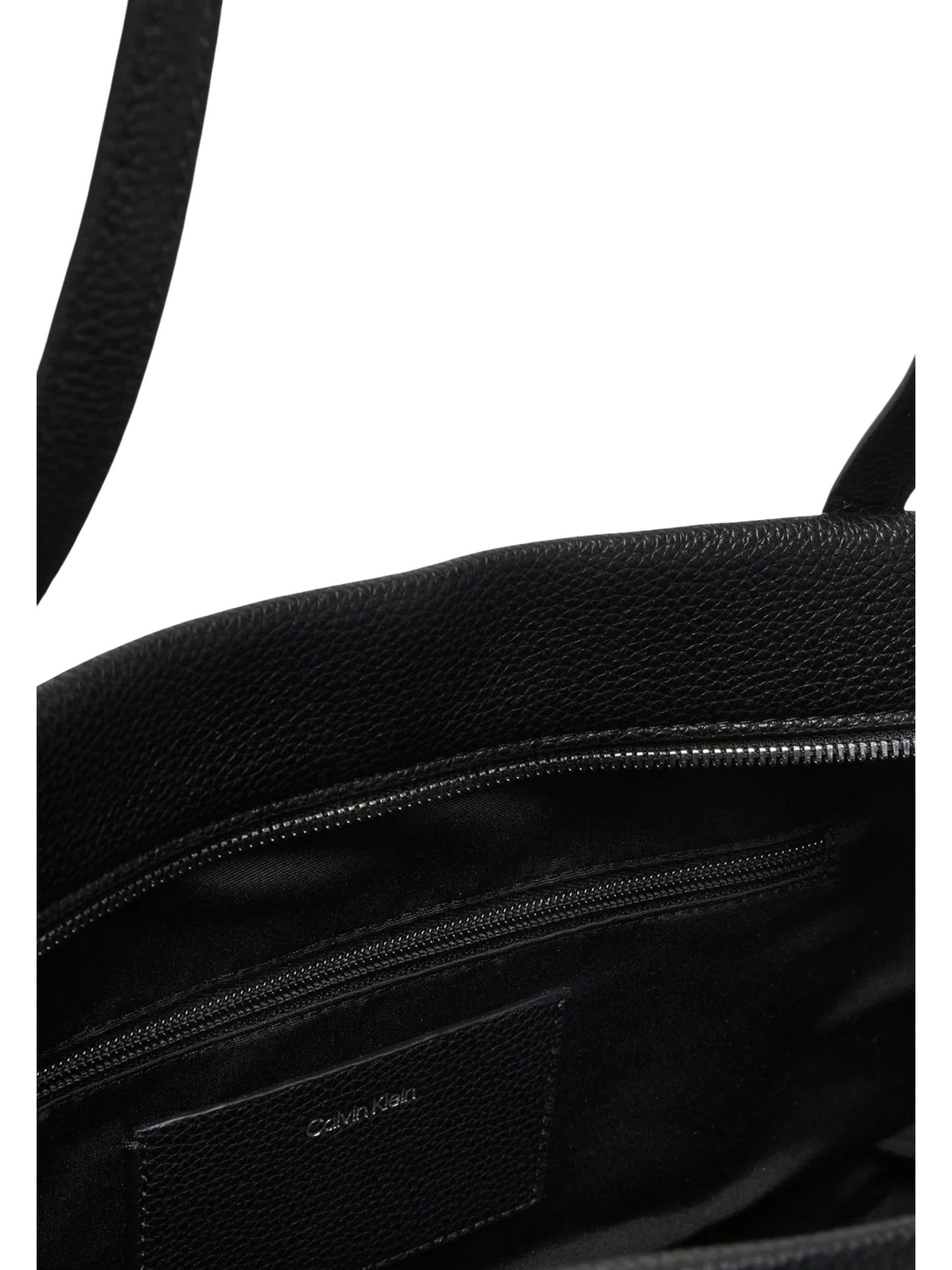 Calvin Klein · Дамска чанта · EMBLEM HW PEBBLE TOTE | DontMiss.bg