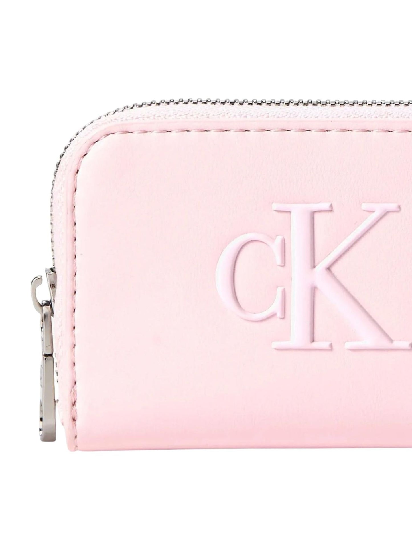 Calvin Klein · Портфейл · BOLD CK MEDIUM ZIP AROUND | DontMiss.bg