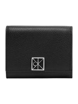 Calvin Klein · Портфейл · EMBLEM HW PEBBLE TRIFOLD W/ZIP | DontMiss.bg