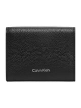 Calvin Klein · Портфейл · EMBLEM HW PEBBLE TRIFOLD W/ZIP | DontMiss.bg