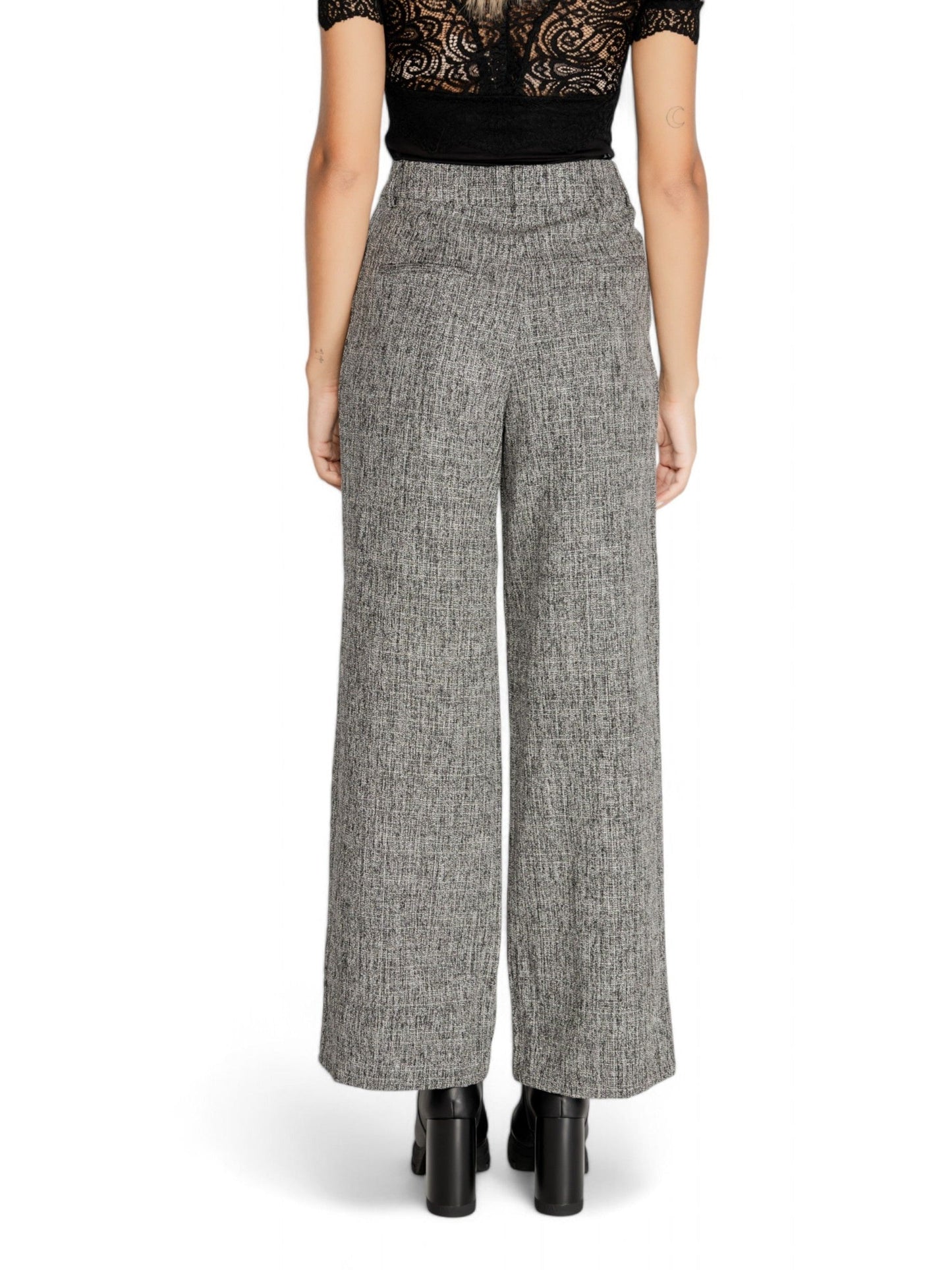 Vila Clothes · Панталони · 14098697 | DontMiss.bg