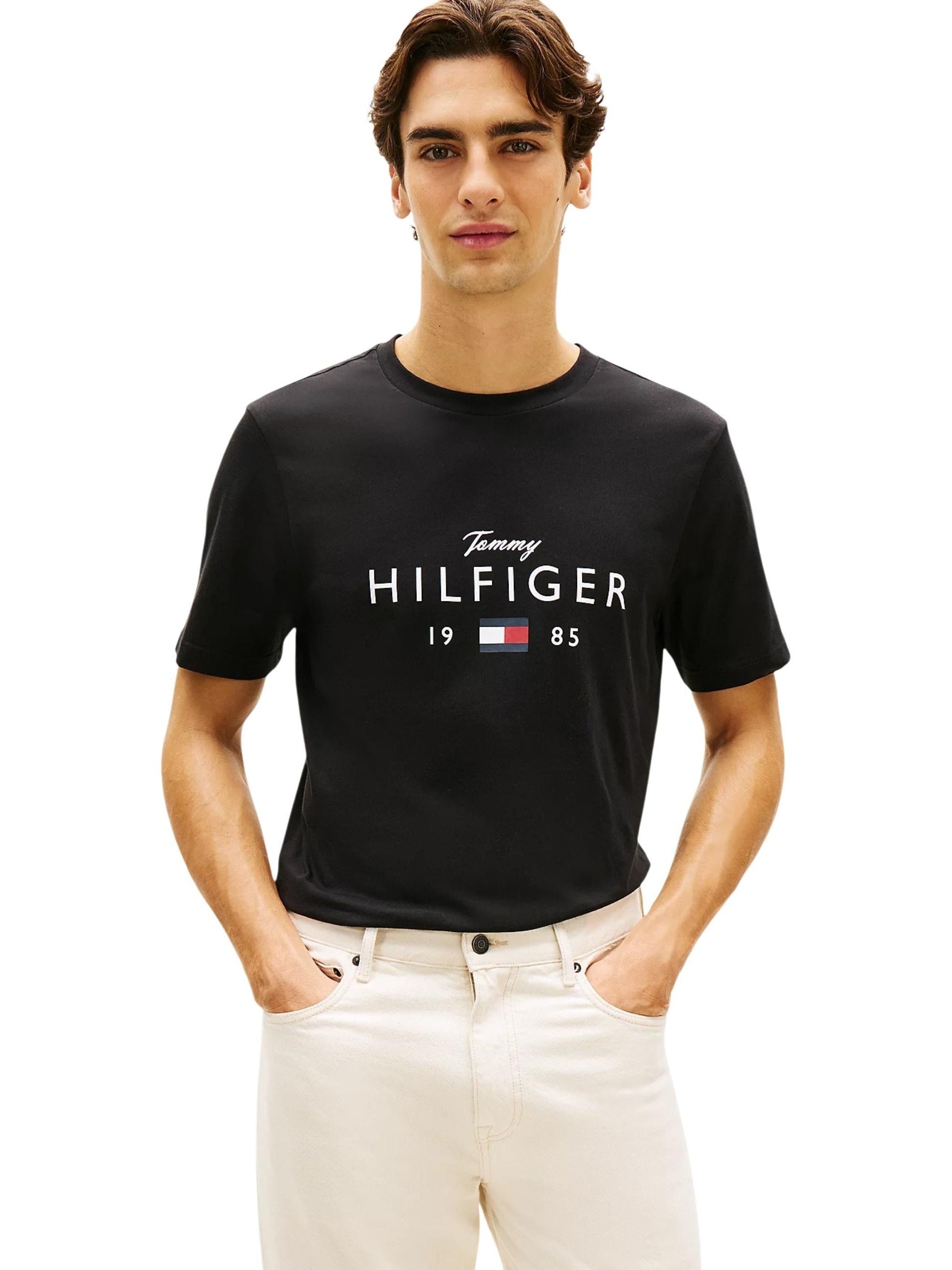 Tommy Jeans · Тениска · BRAND LOVE BIG HILFI | DontMiss.bg