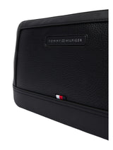 Tommy Hilfiger · Чанта · TH CENTRAL POUCH | DontMiss.bg
