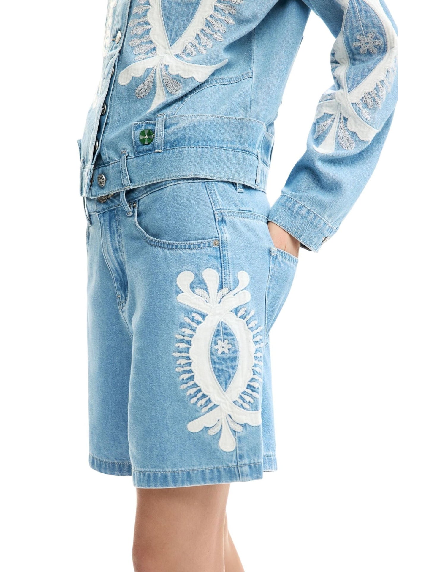 Desigual · Шорти · 26SWDD45 | DontMiss.bg