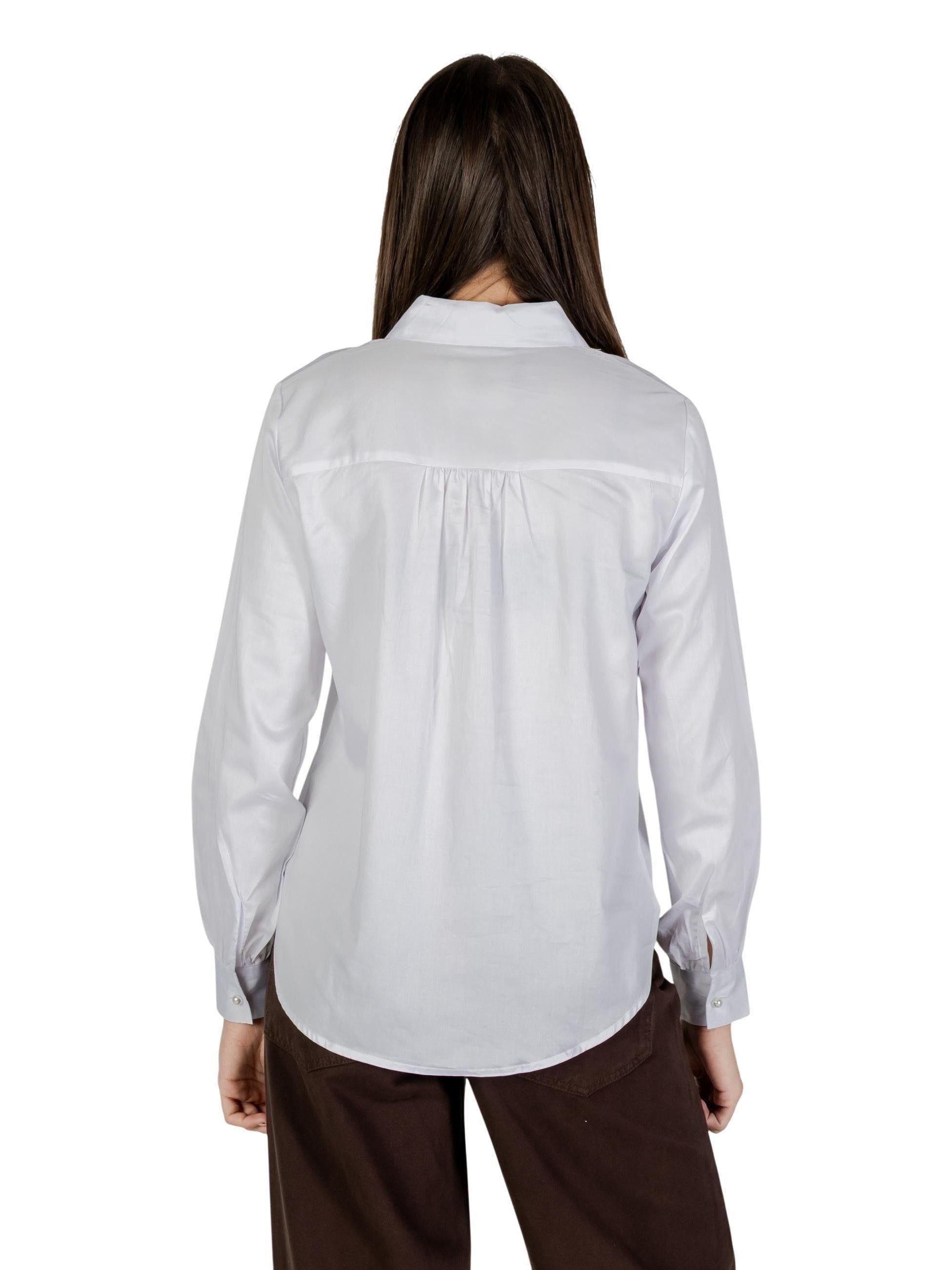 Jacqueline de Yong · Риза · 15358208 | DontMiss.bg