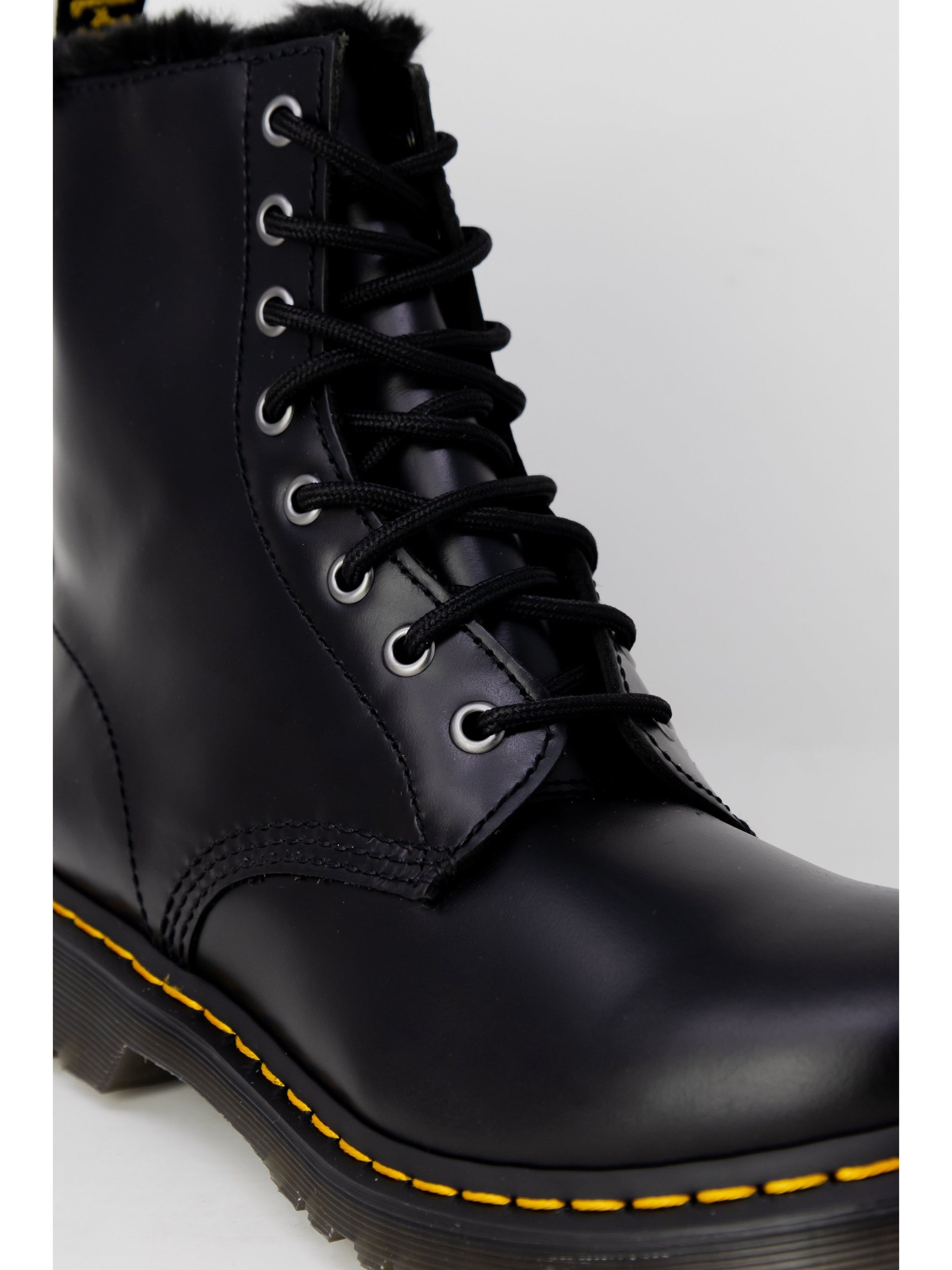 Dr. Martens · Ботуши · 26238021 | DontMiss.bg