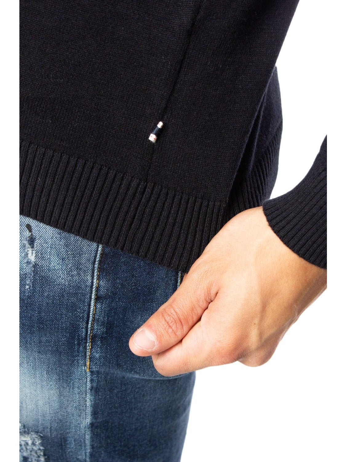 Jack & Jones · Пуловер · WH7_232069_Nero | DontMiss.bg