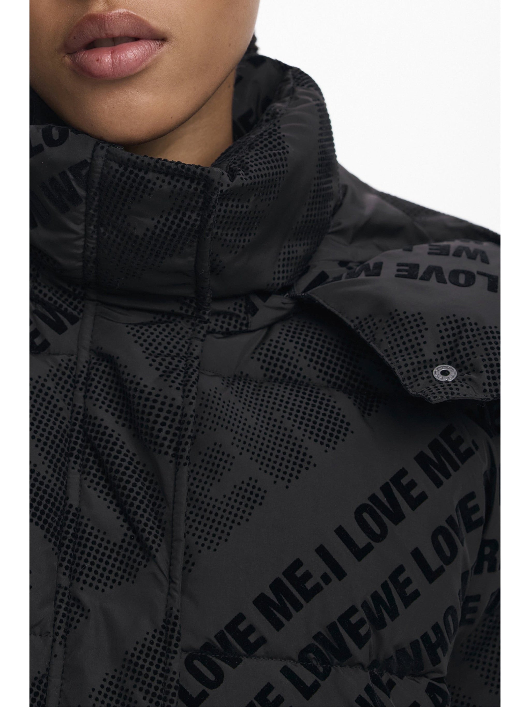 Desigual · Пухено яке · 25WWEW23 | DontMiss.bg
