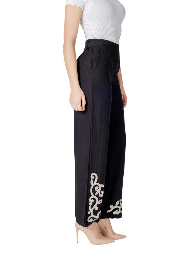 Vila Clothes · Панталони · Черен | DontMiss.bg