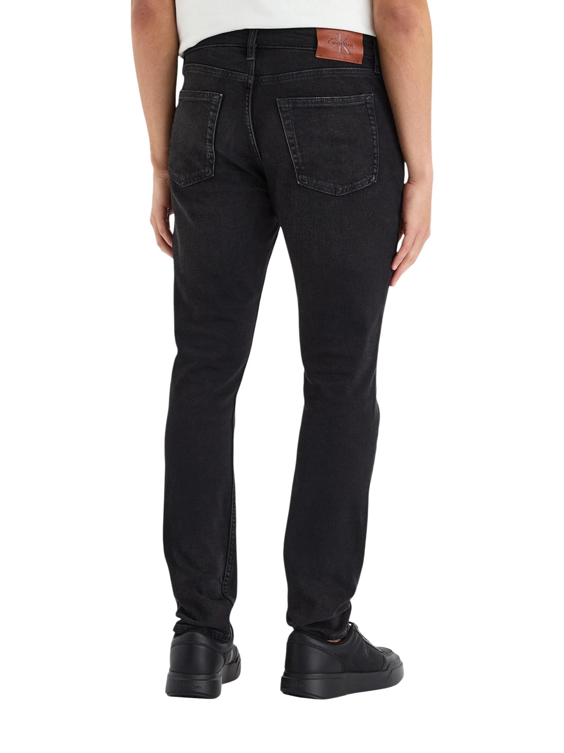 Calvin Klein Jeans · Дънки · Черен | DontMiss.bg