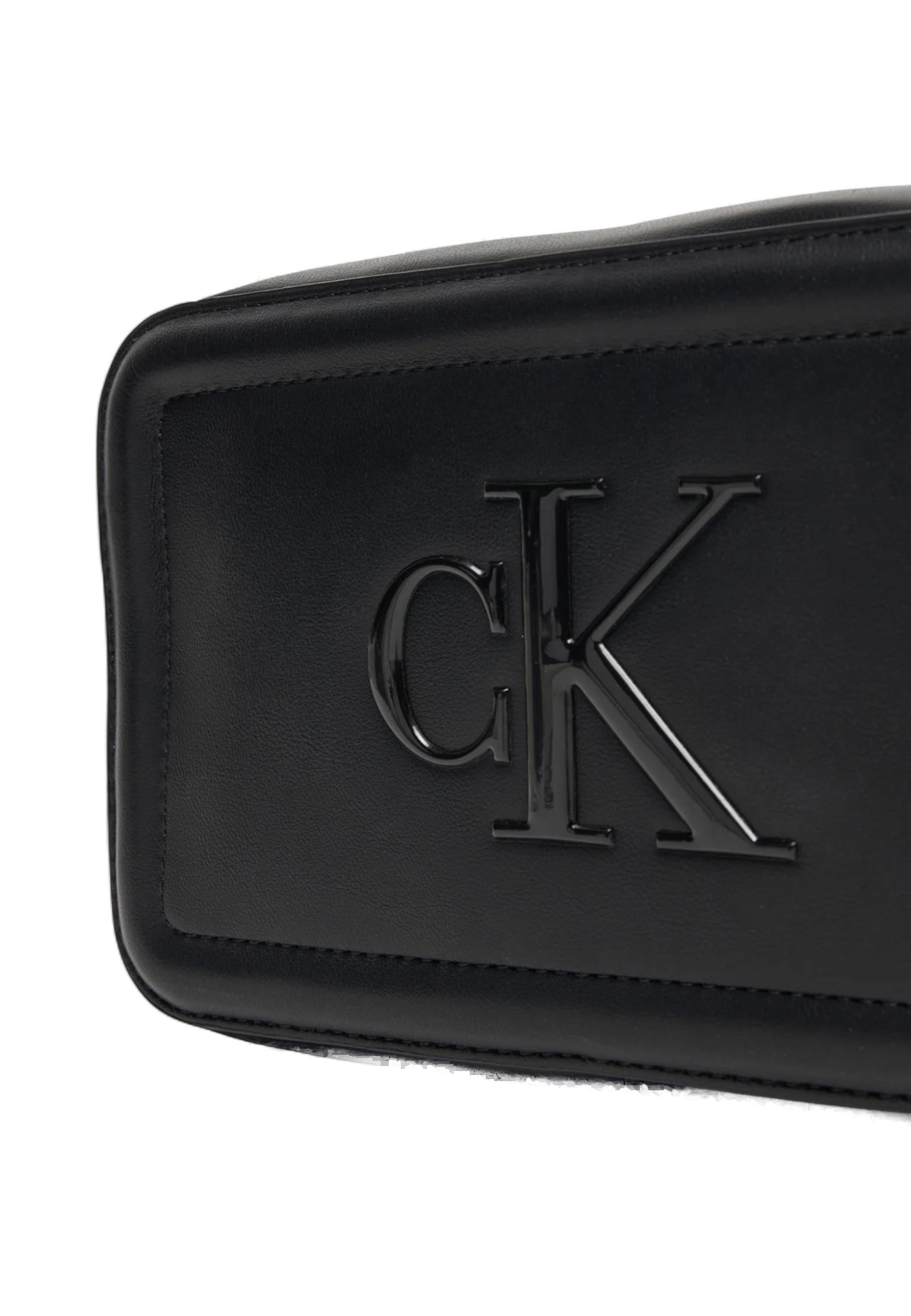 Calvin Klein · Дамска чанта · LV04F3220G | DontMiss.bg