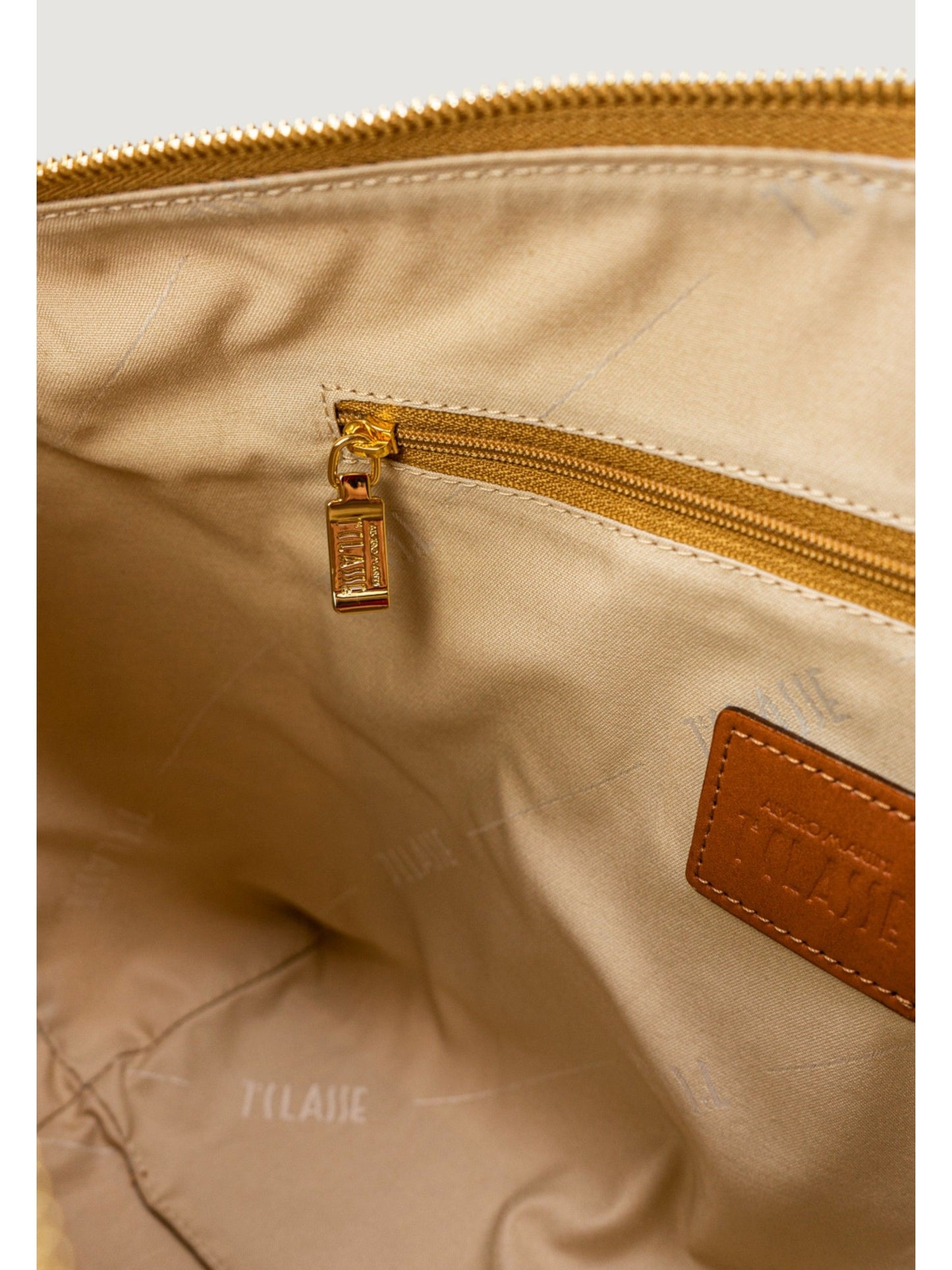 Alviero Martini Prima Classe · Дамска чанта · C D037 6000 | DontMiss.bg