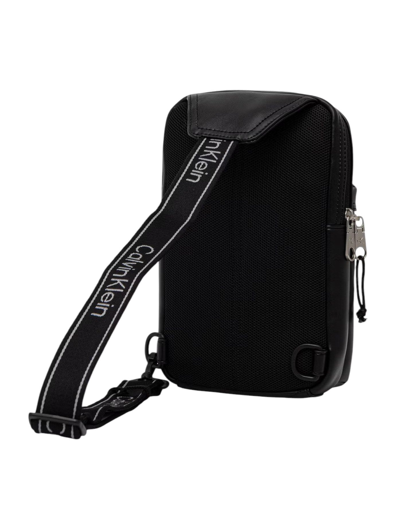 Calvin Klein · Чанта · BOLD LOGO WEBBING SLING | DontMiss.bg