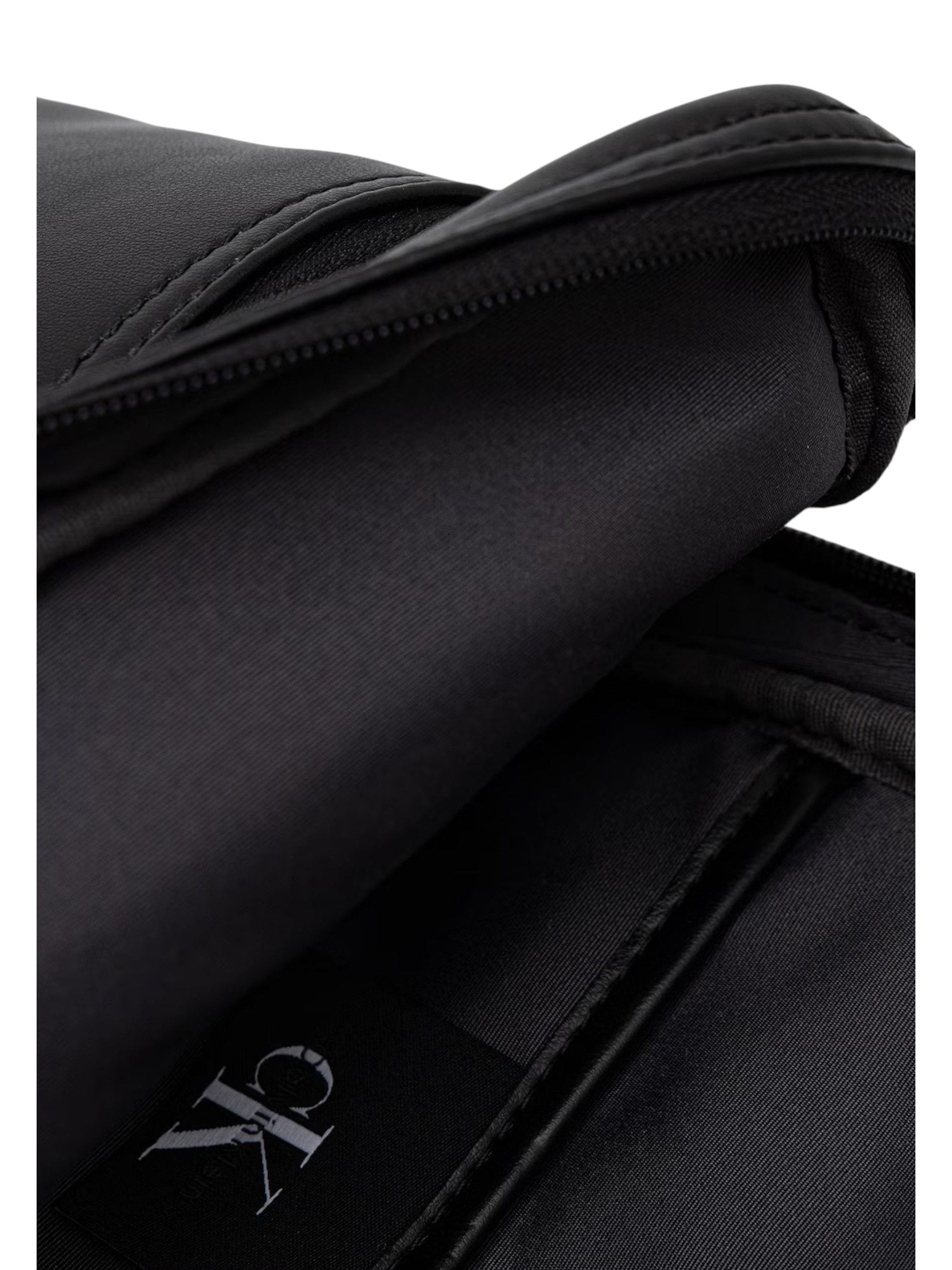 Calvin Klein · Чанта · BOLD LOGO WEBBING SLING | DontMiss.bg