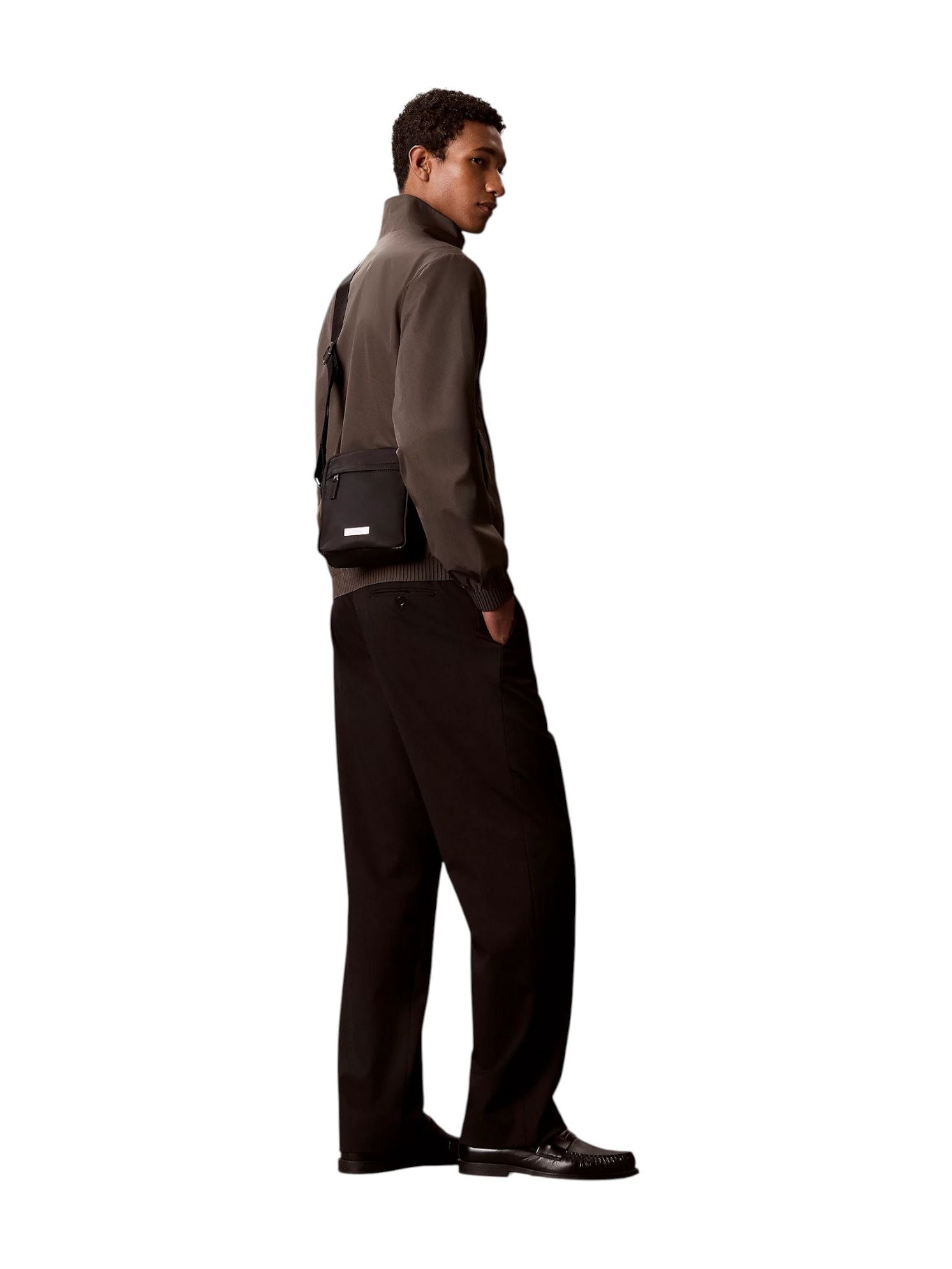 Calvin Klein · Чанта · CLEAN REPORTER | DontMiss.bg